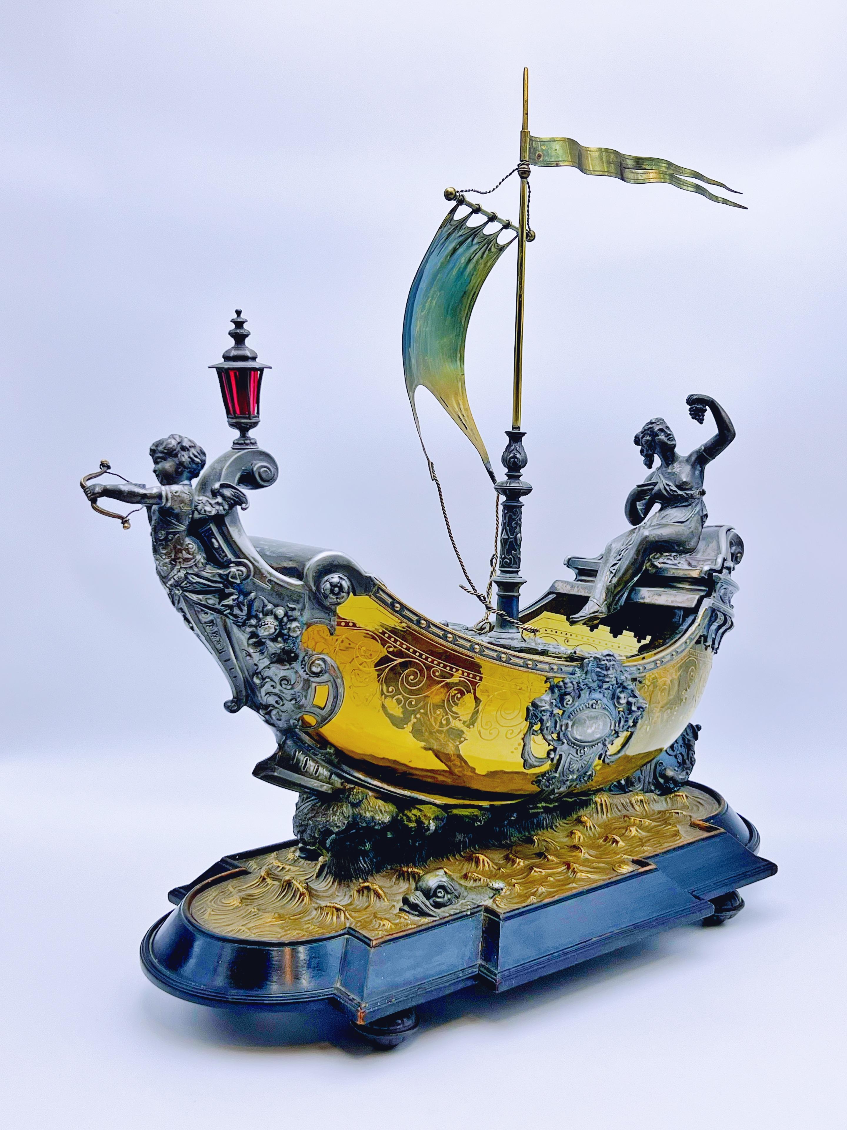 Austriaco c.1880 ANTIQUE NEO-RENAISSANCE IMPRESSIVE FIGURAL NEF, AUSTRIA in vendita