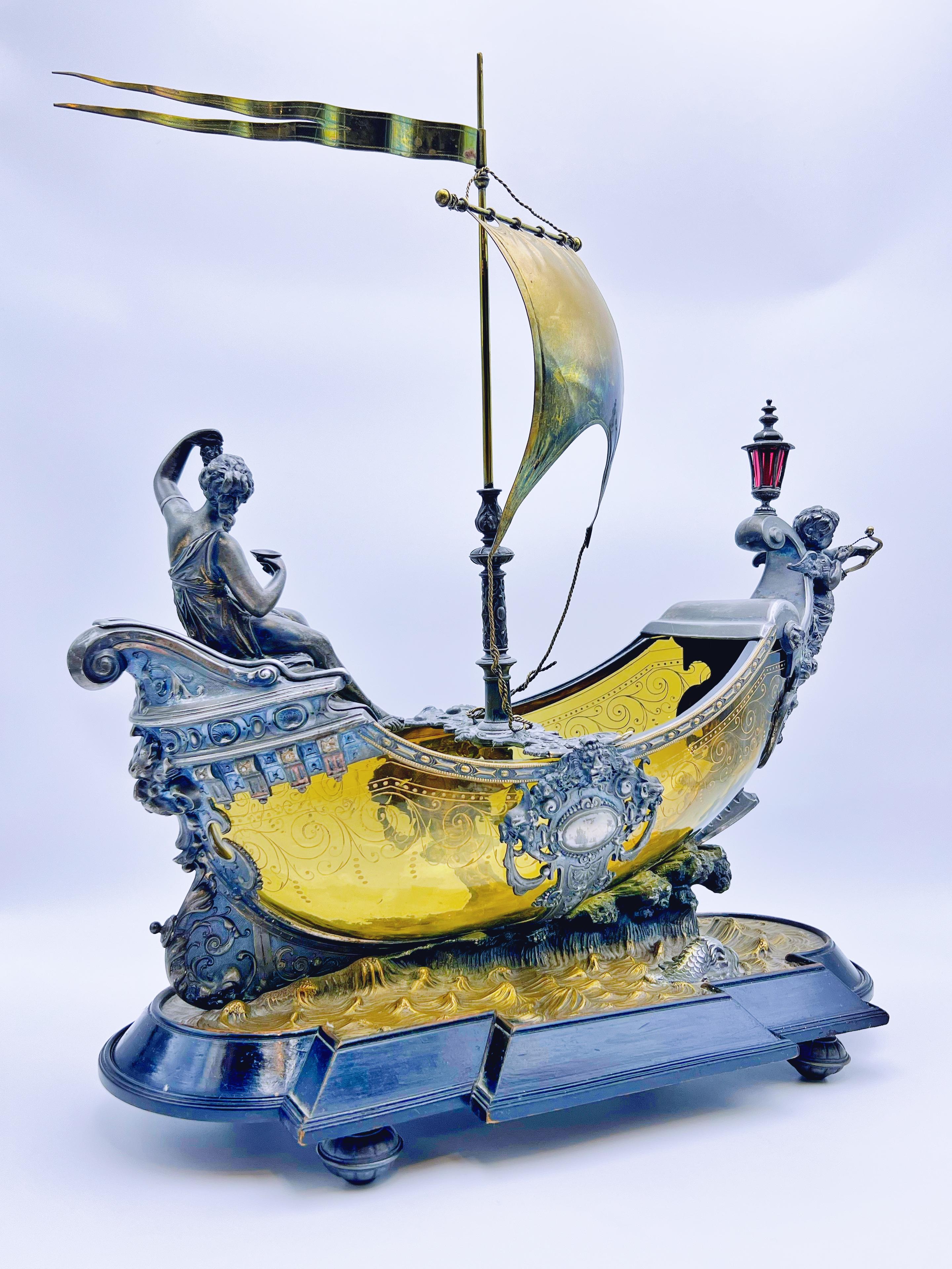 XIX secolo c.1880 ANTIQUE NEO-RENAISSANCE IMPRESSIVE FIGURAL NEF, AUSTRIA in vendita