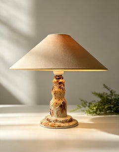 1978 : Lampe de table unique en céramique d'art scandinave, Aase Lommerud (1924-2026)