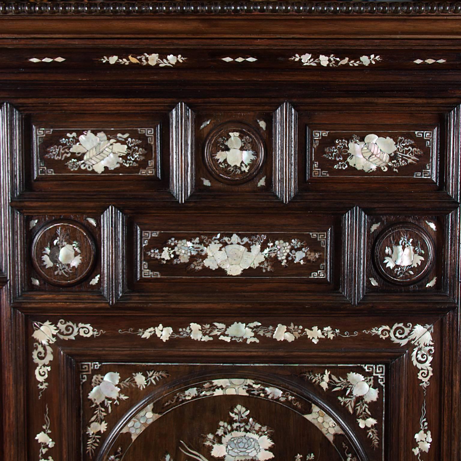 19th Century Rosewood Chest, Inlaid with the Mother-of-Pearl 5