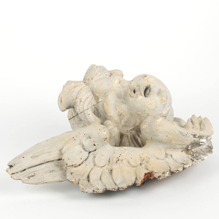 17th Century Wooden Head of an Angel For Sale at 1stDibs