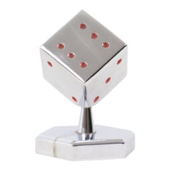 Figurine presse-papier en forme de dé de style Art déco, en acier chromé