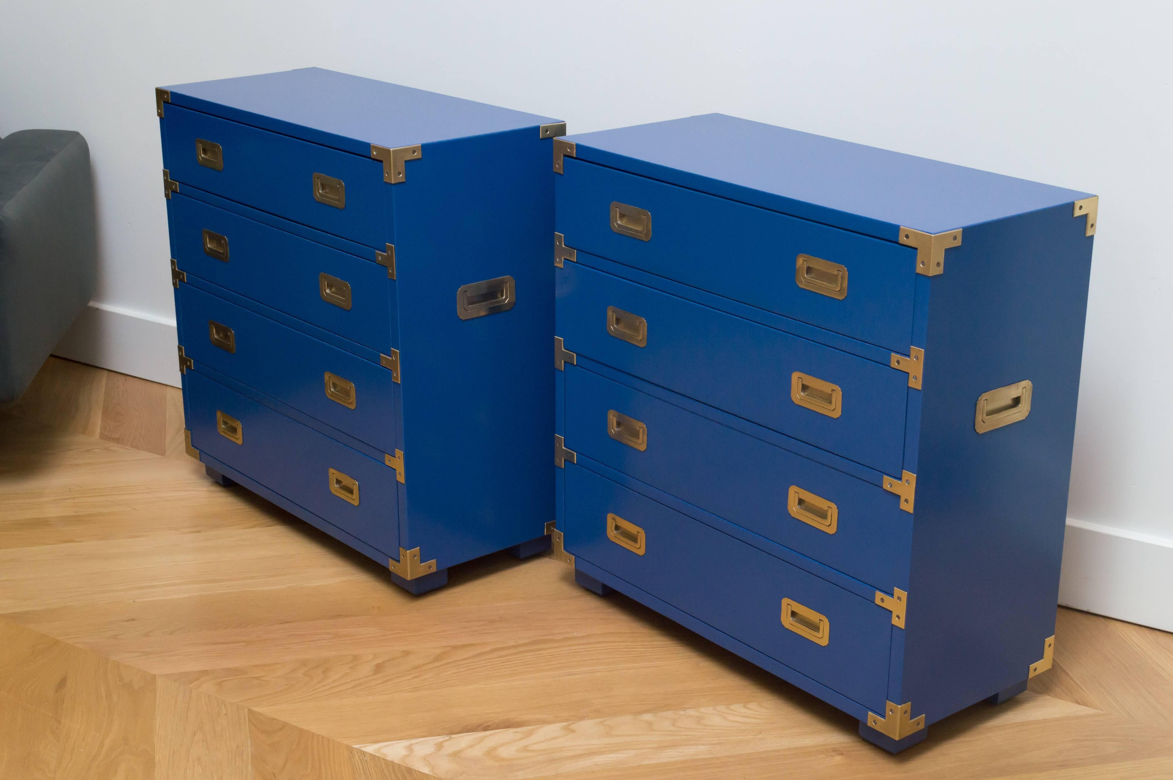 Blue Lacquered Pair of Henredon Campaign Chests In Excellent Condition In San Francisco, CA