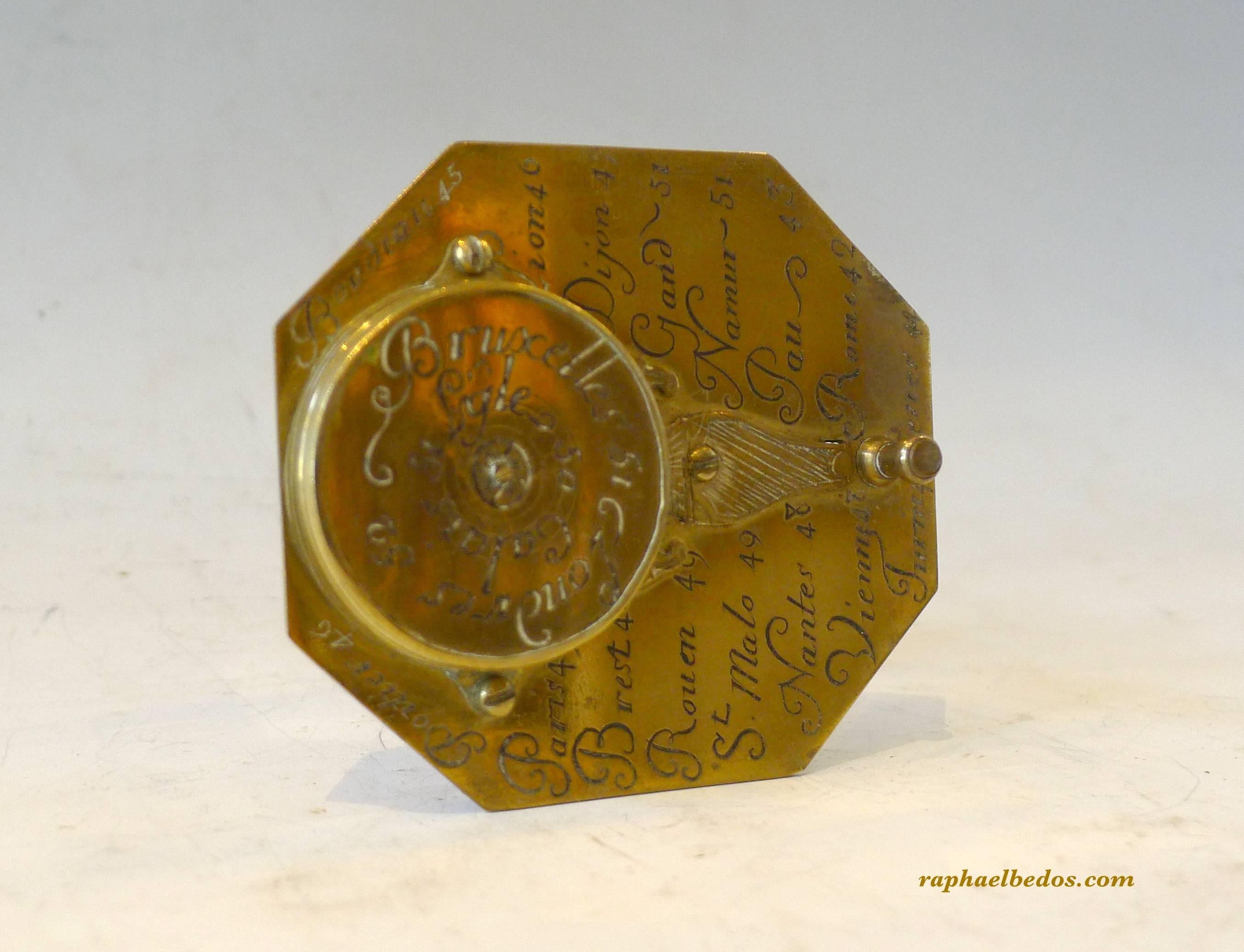 French Octagonal Horizontal Sundial, 18th Century For Sale