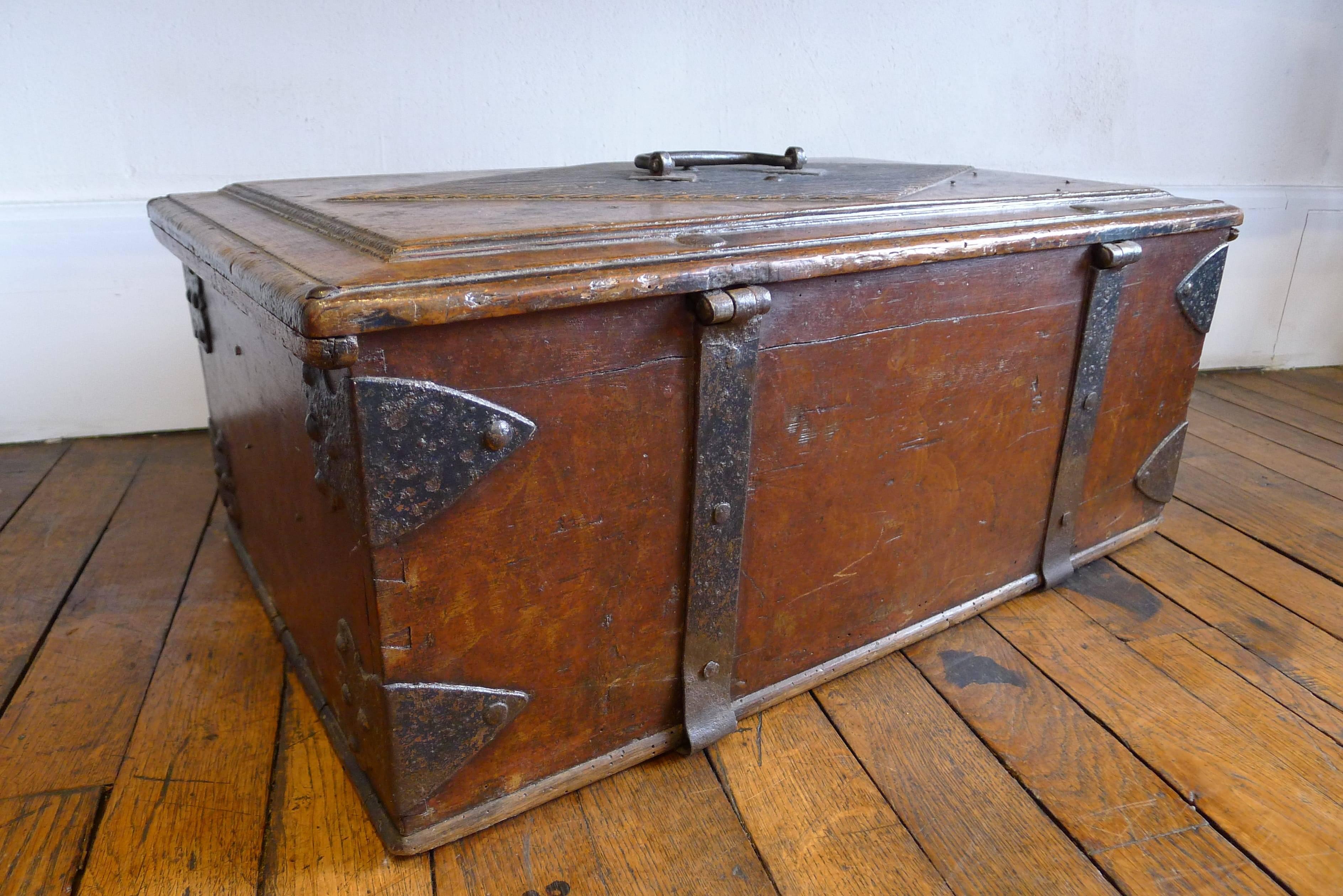 French Glory Box, 18th Century For Sale