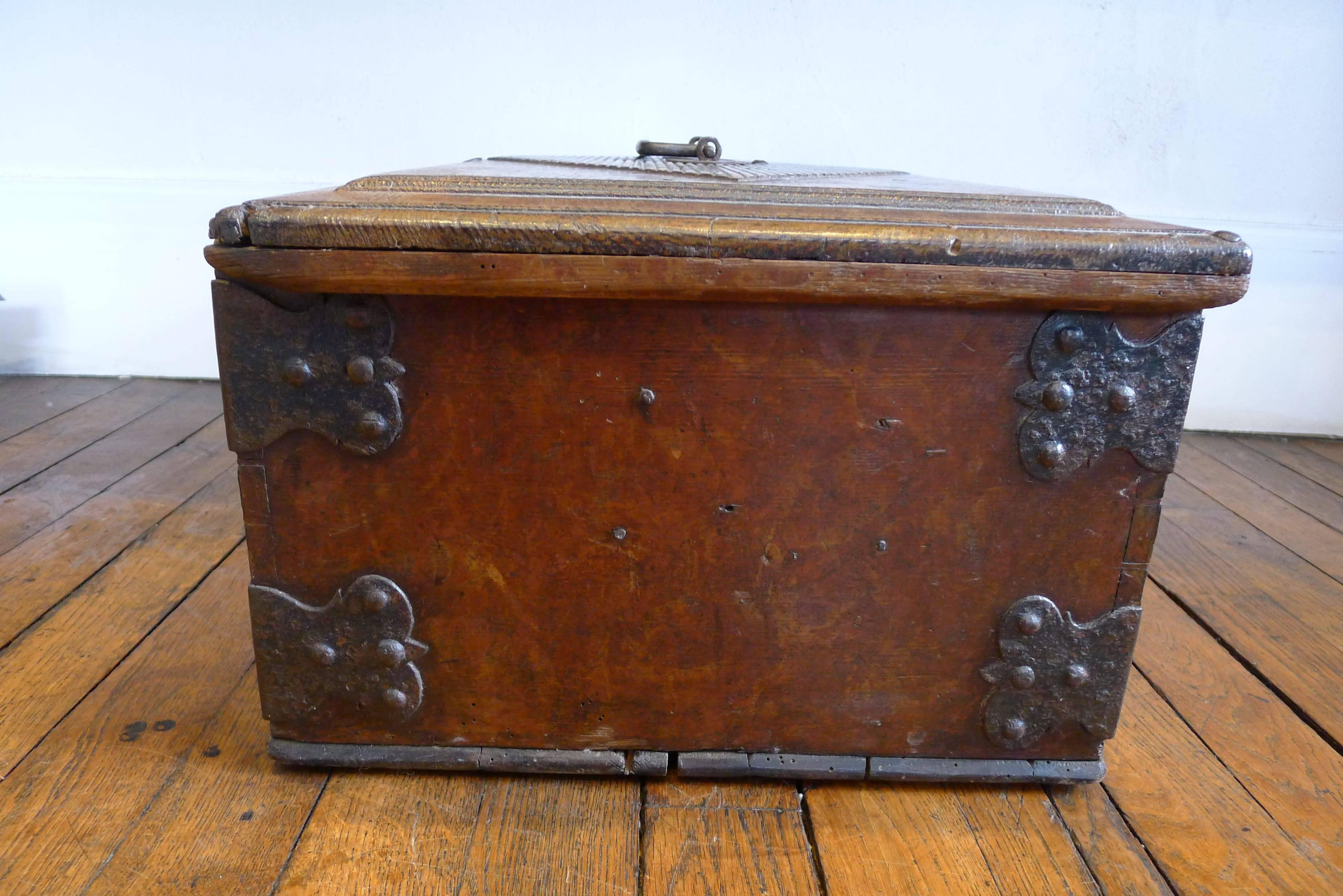 Glory Box, 18th Century In Good Condition For Sale In Paris, FR