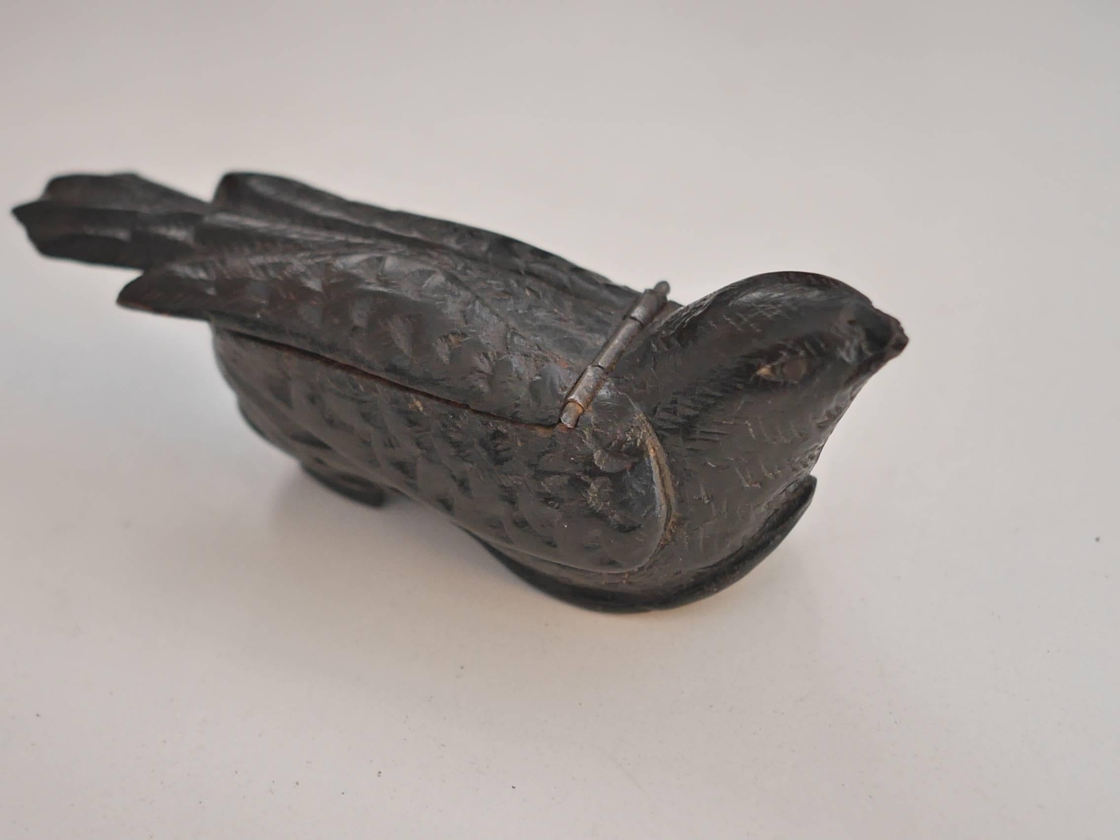 Folk Art 19th Century French Sabot-Bird Snuffbox For Sale