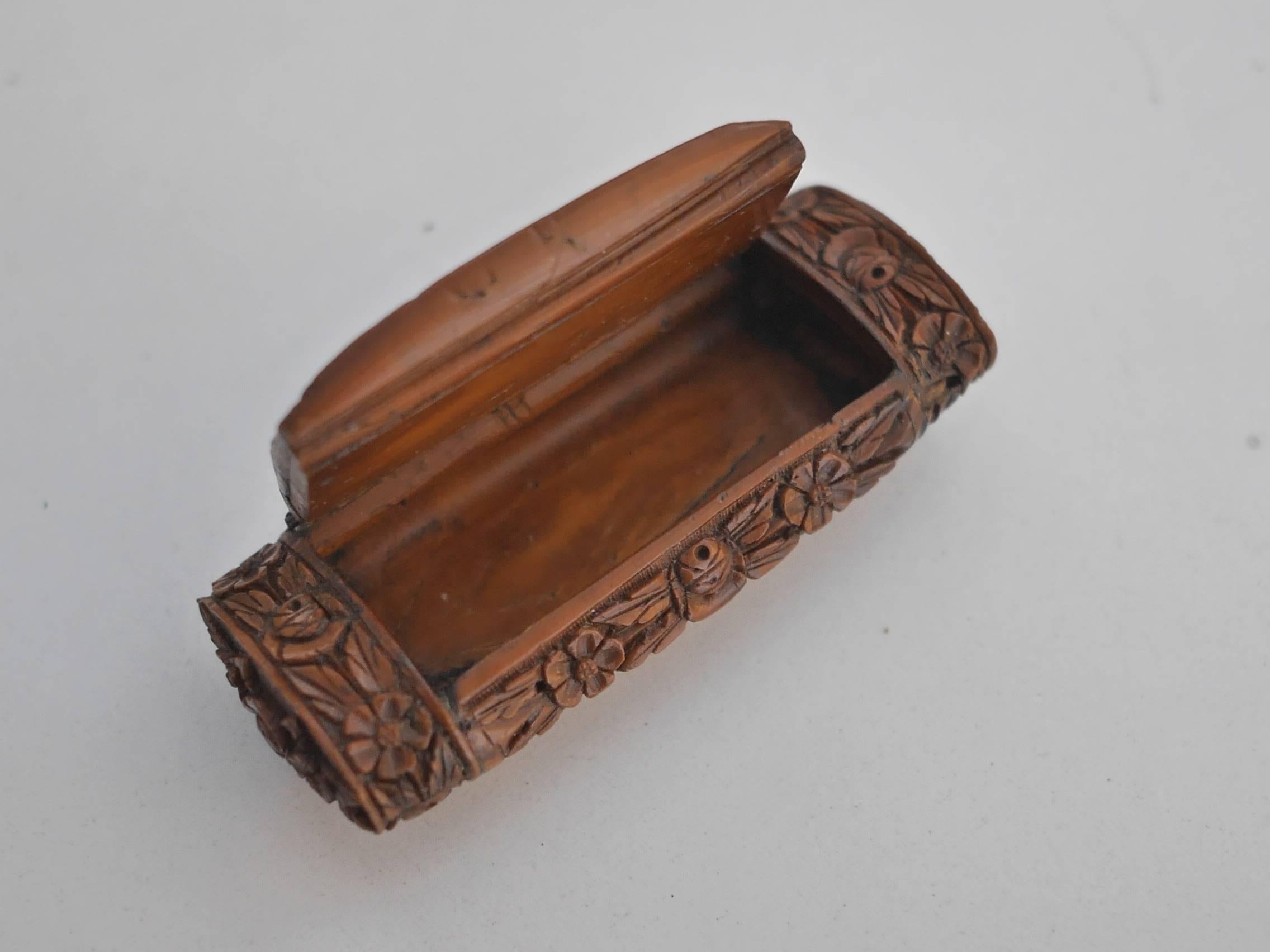 Folk Art 19th Century Tagua Nut Snuffbox For Sale