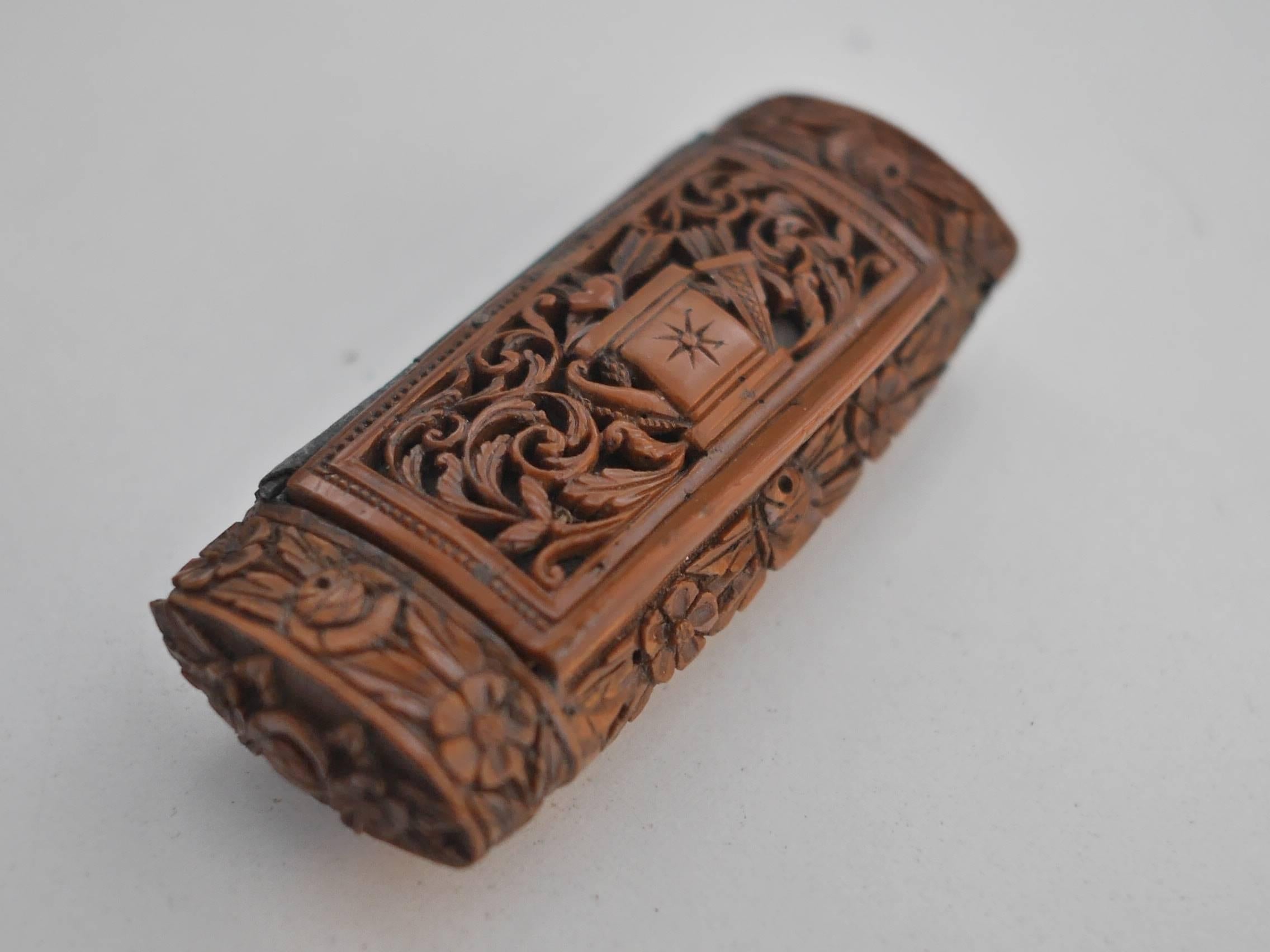 19th Century Tagua Nut Snuffbox In Excellent Condition For Sale In Paris, FR