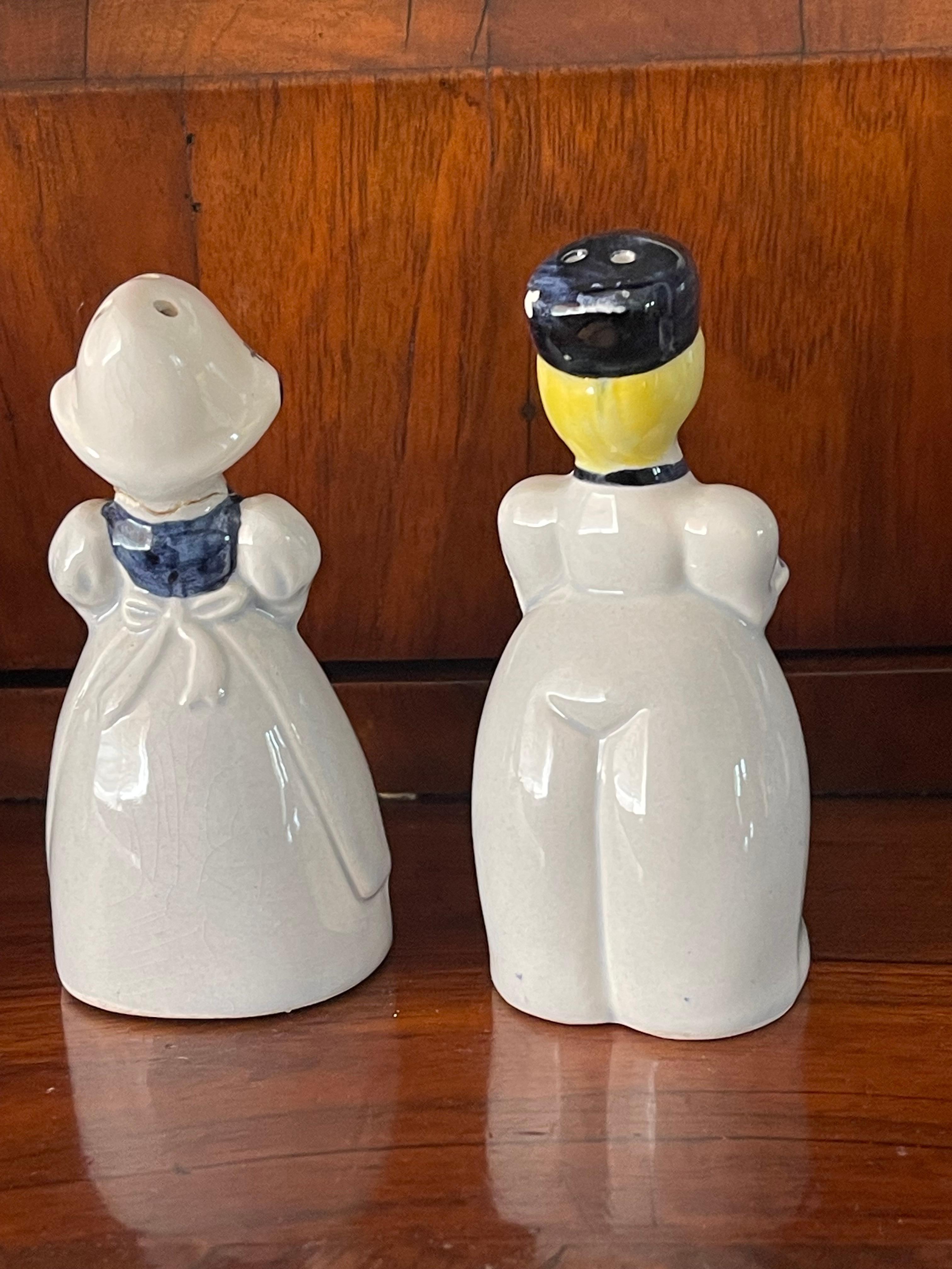 Holland Delft Salz Pfeffer Shakers Handgemalte Volkskunst (Niederländisch) im Angebot