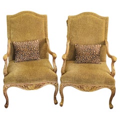 Spettacolare coppia di grandi sedie da salotto con lavaggio in oro
