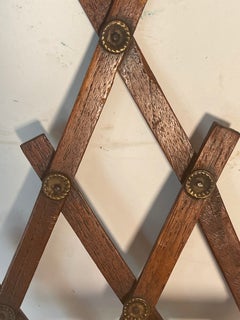 Elegante antike Wandkonsole „Schwarzwald“