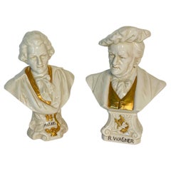Deux bustes anciens en porcelaine allemande représentant Mozart et Wagner