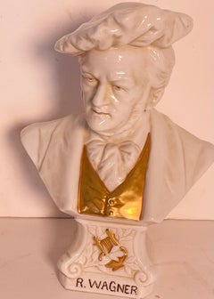 Deux bustes anciens en porcelaine allemande représentant Mozart et Wagner