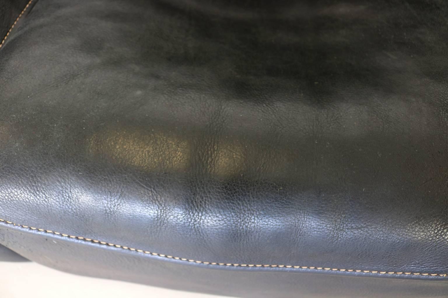 Late 20th Century De Sede DS15 Seating Group Thick Black Neck Leather For Sale