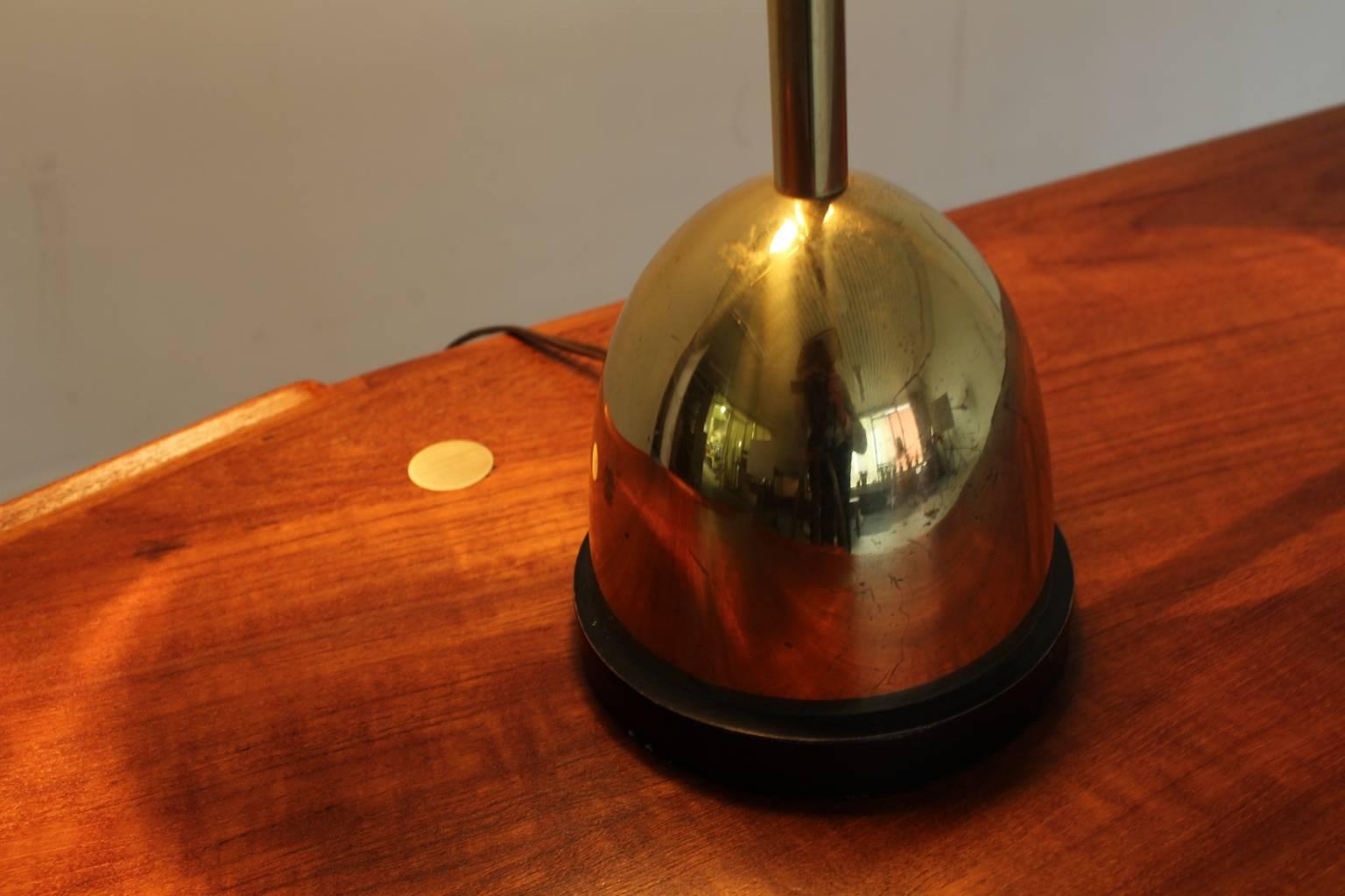 Late 20th Century Chapman Brass Palm Table Lamp For Sale