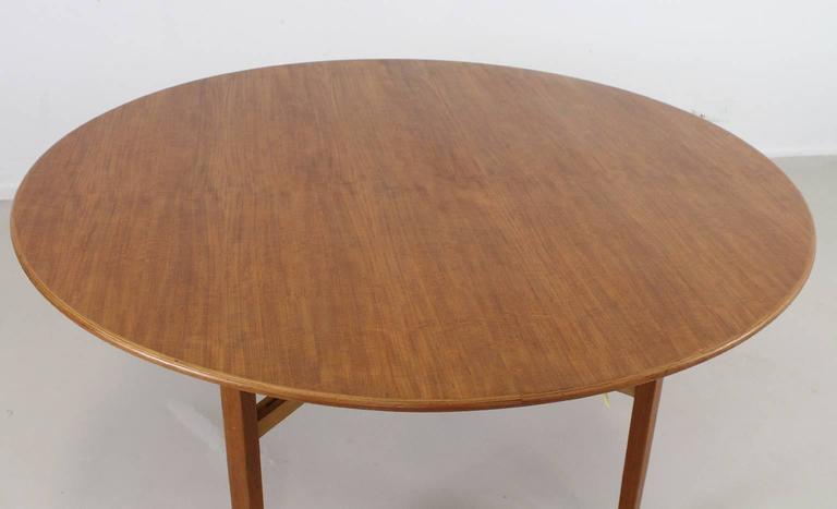 Beautiful 77 Modern Round Card Table