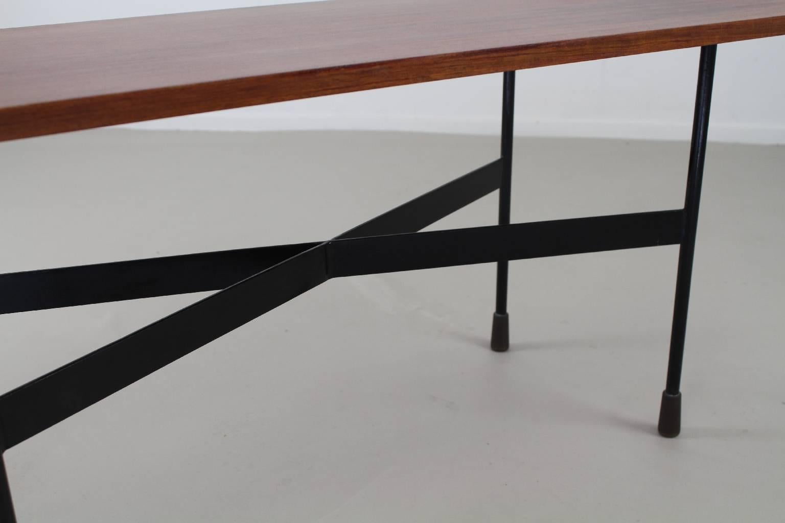 Coffeetable by Belgian Designer Alfred Hendrickx for Belform In Excellent Condition For Sale In Staphorst, NL