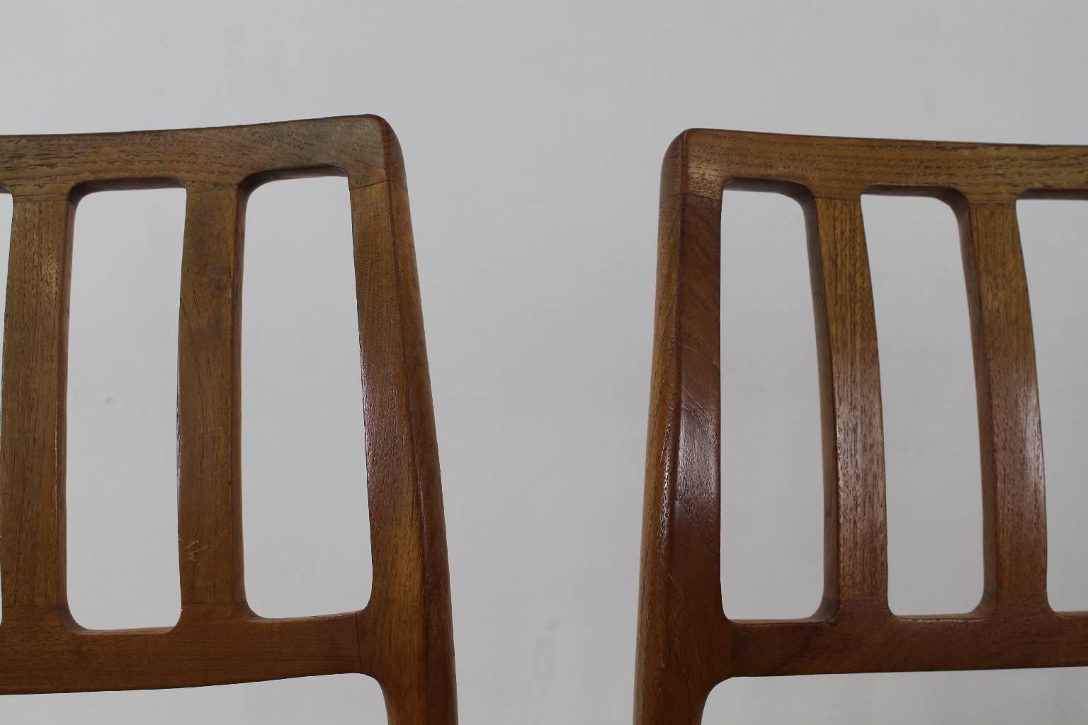 Danish Design Teakwood Dining Chairs by Niels Møller For Sale 1