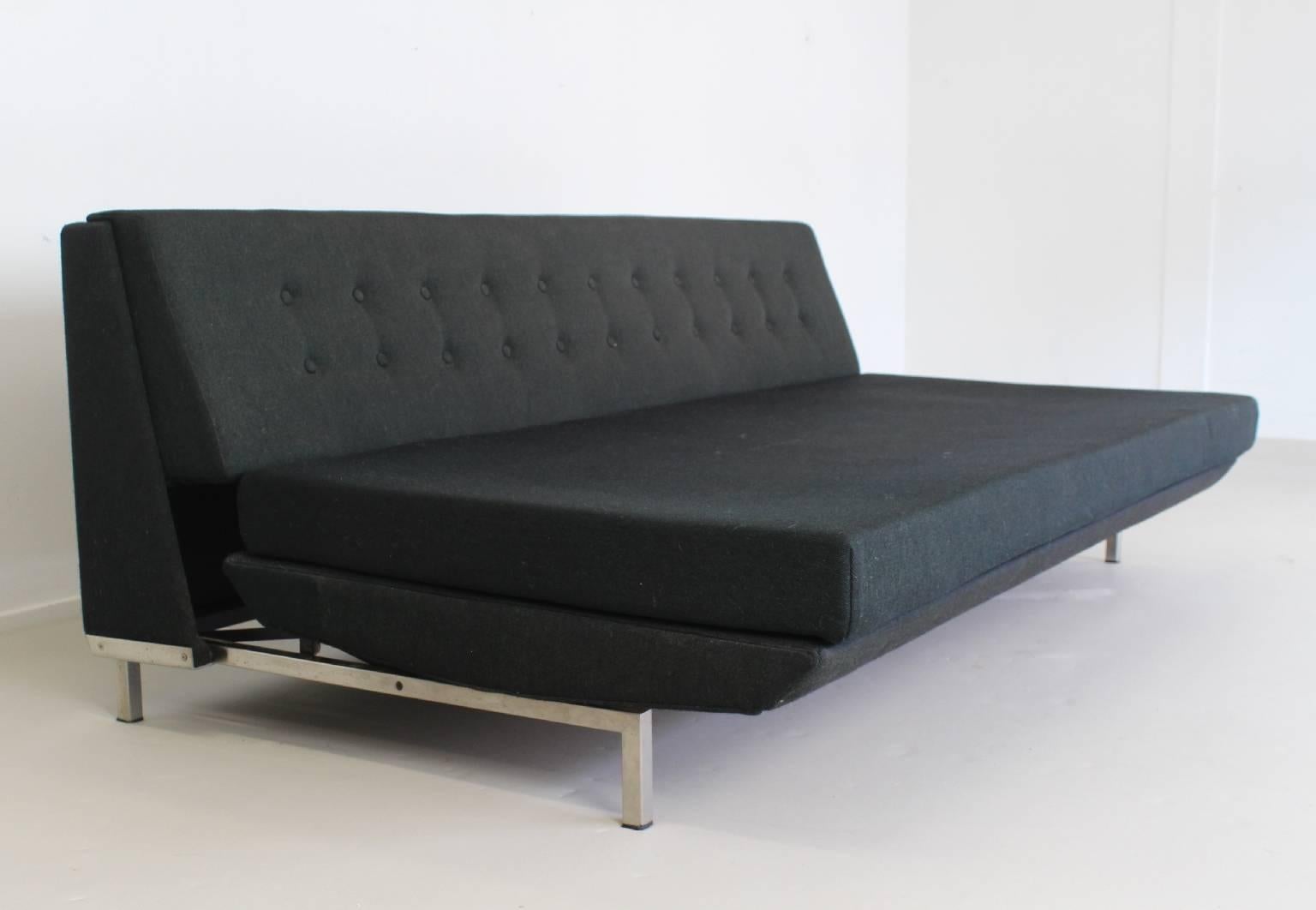 Mid-20th Century Belgian Design Sit Sleeping Couch for Beaufort For Sale