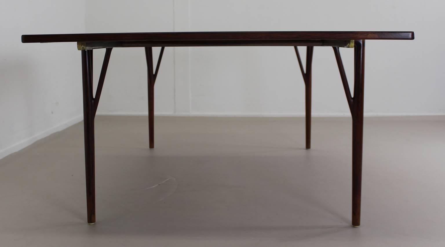Large Danish Top Design Dinner Table by Peder Pedersen In Excellent Condition For Sale In Staphorst, NL