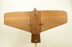 Maquette à l'échelle d'un empennage horizontal en noyer lamellé-collé/acajou Caproni 1930