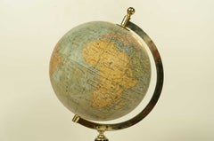 Globo terrestre edito nella seconda metà del XIX dal geografo Charles Périgot