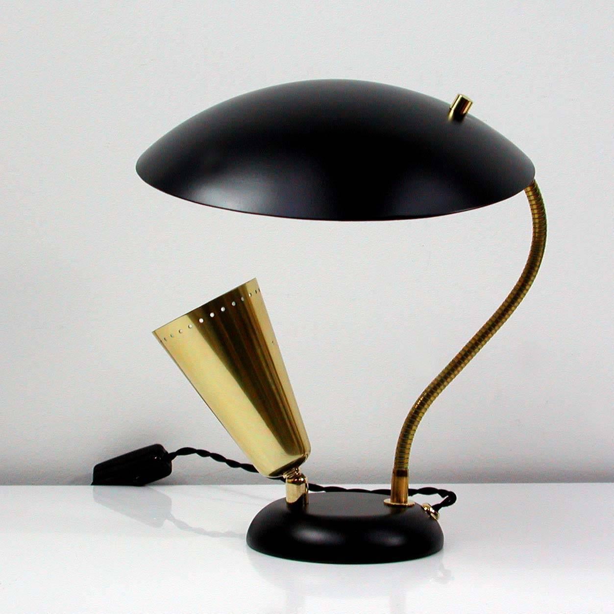 Mid-20th Century Italian Mid-Century Brass and Metal Double Shade Table Lamp, 1950s