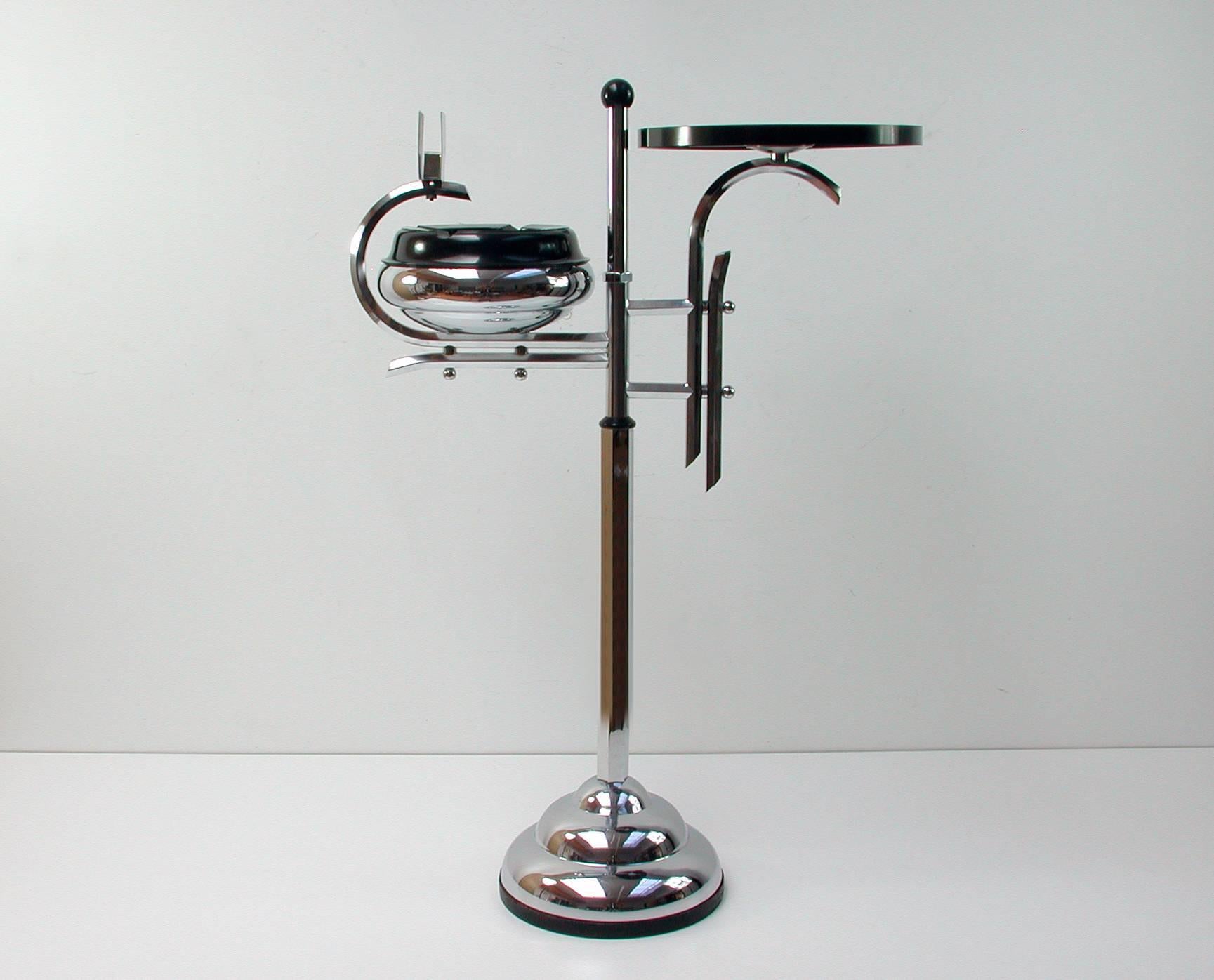 Mid-20th Century French Art Deco Chrome Bakelite Smokers Stand Floor Ashtray, 1930s