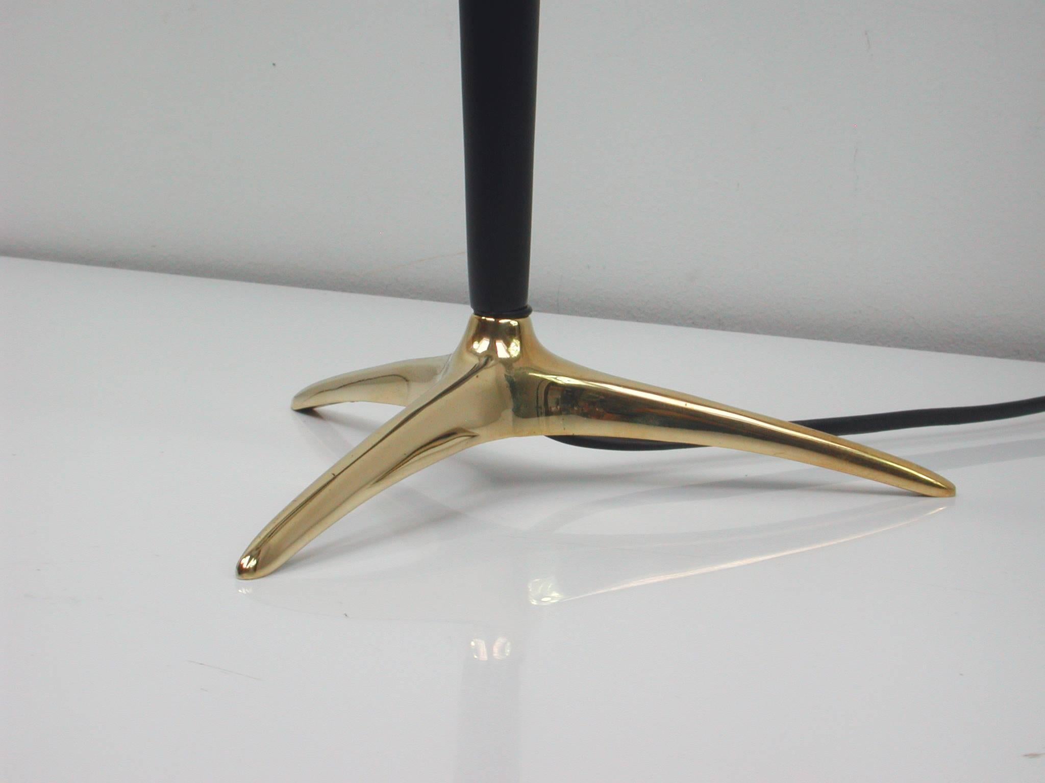 Austrian Mid-Century Brass and Metal Table Lamp in the Manner of J.T. Kalmar For Sale