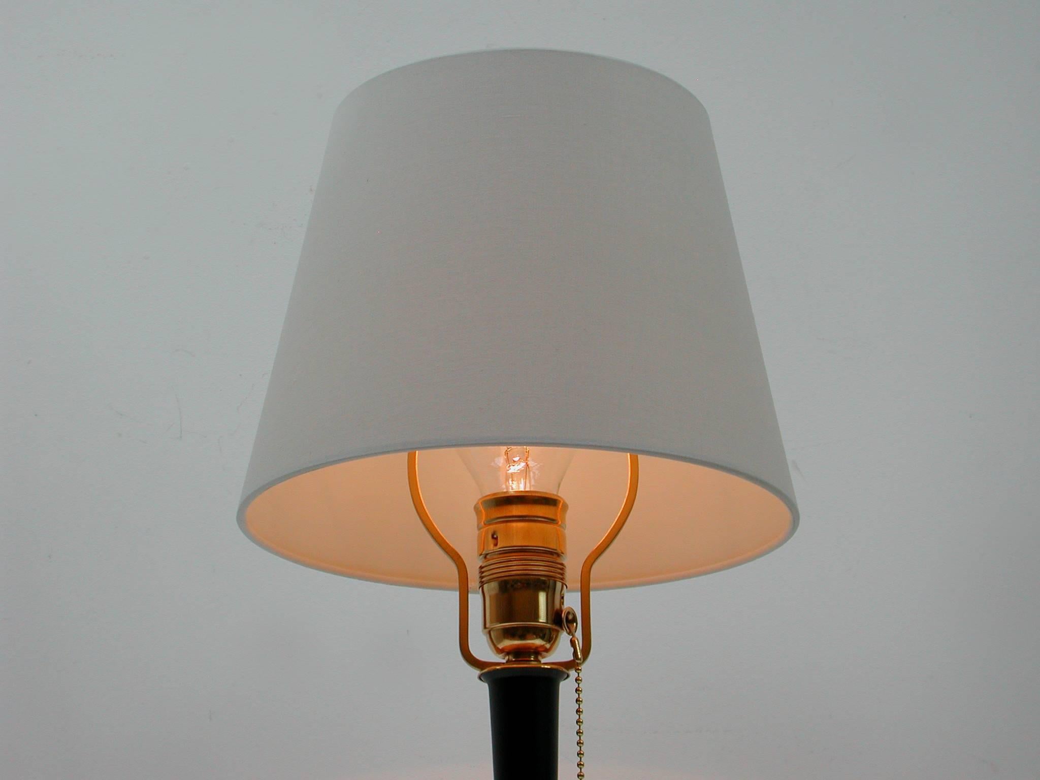 Mid-Century Brass and Metal Table Lamp in the Manner of J.T. Kalmar For Sale 1