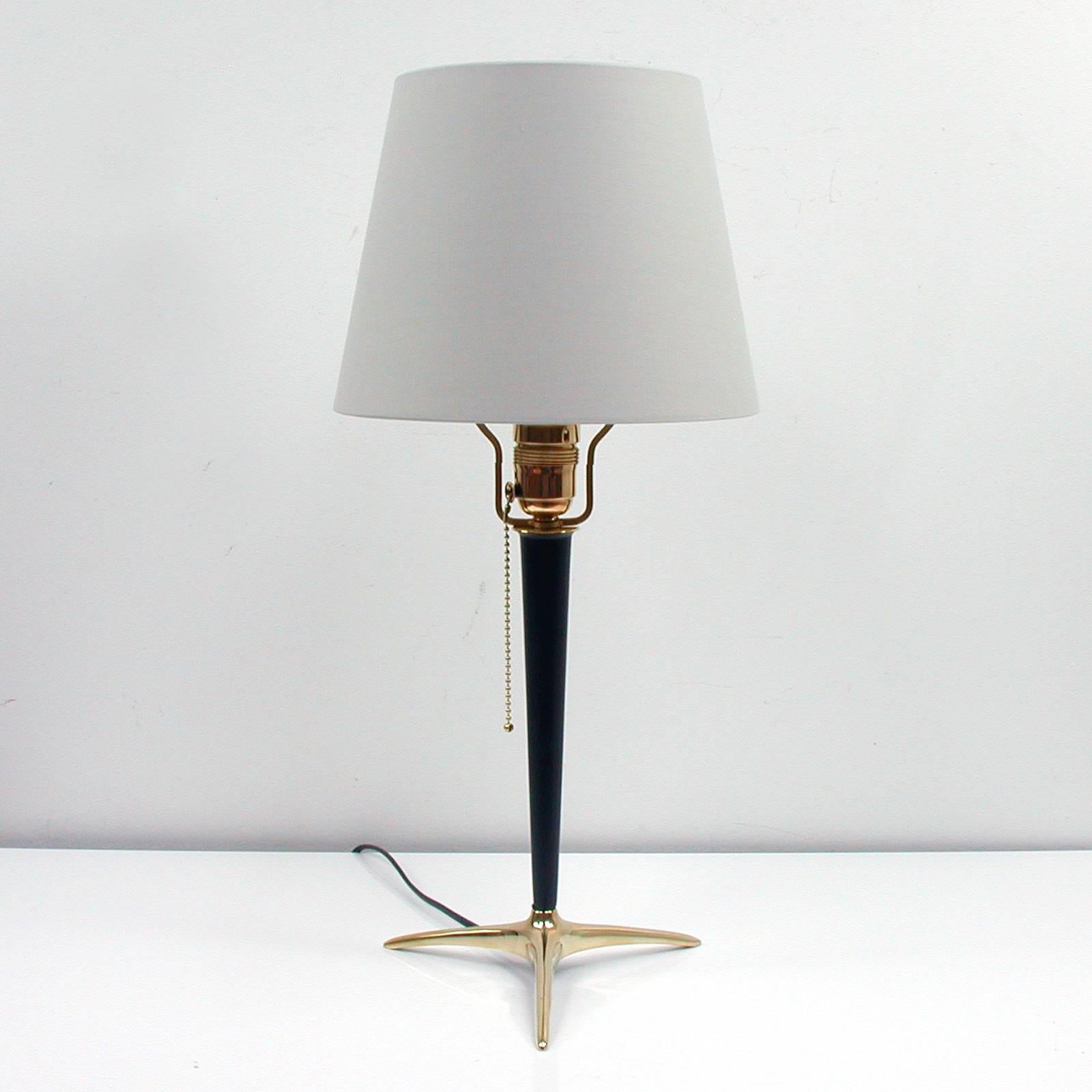 Mid-Century Brass and Metal Table Lamp in the Manner of J.T. Kalmar For Sale 3