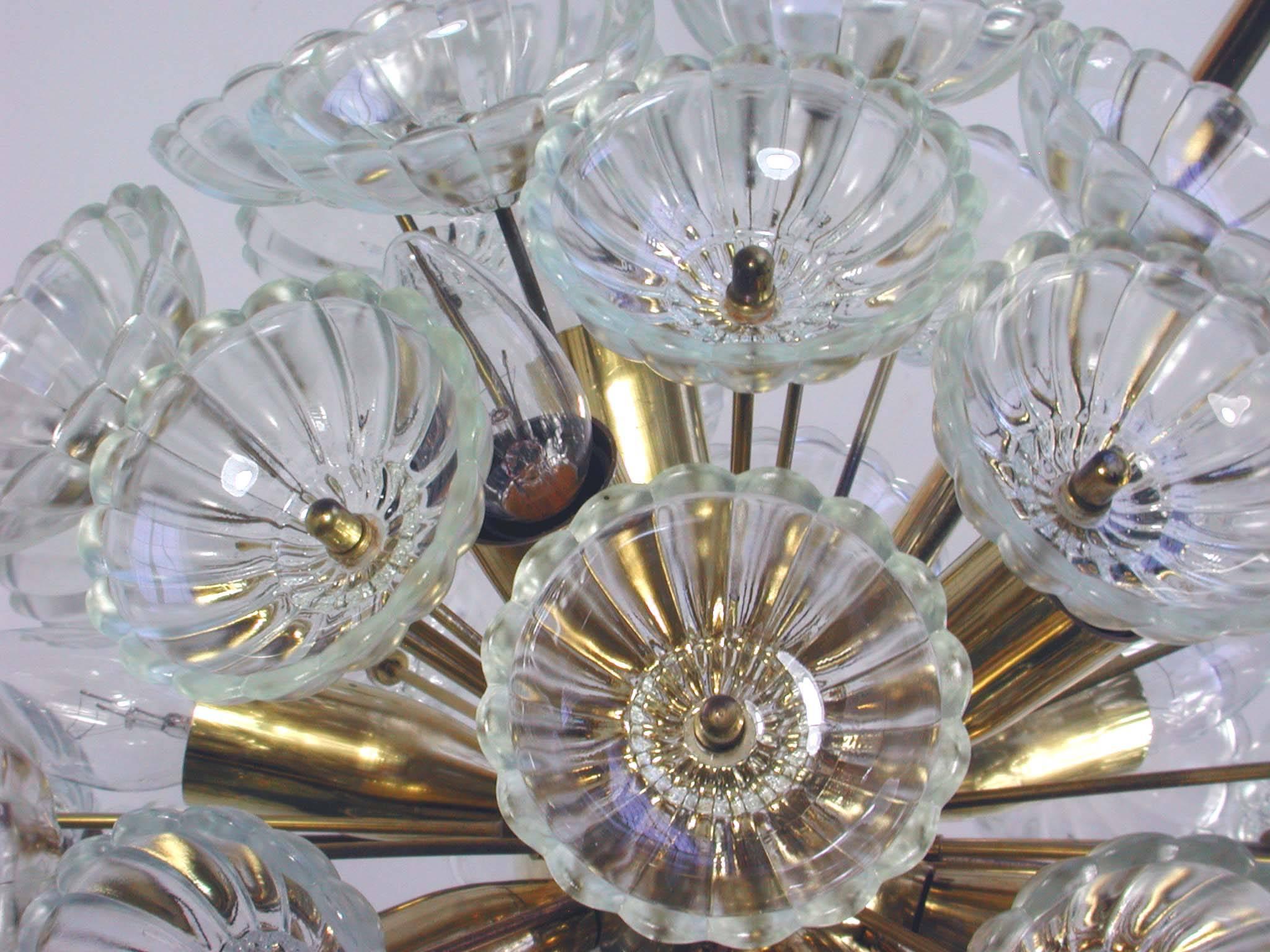 Metà XX secolo Lampadario tedesco Sputnik Dandelion a dodici luci degli anni '60 in vendita