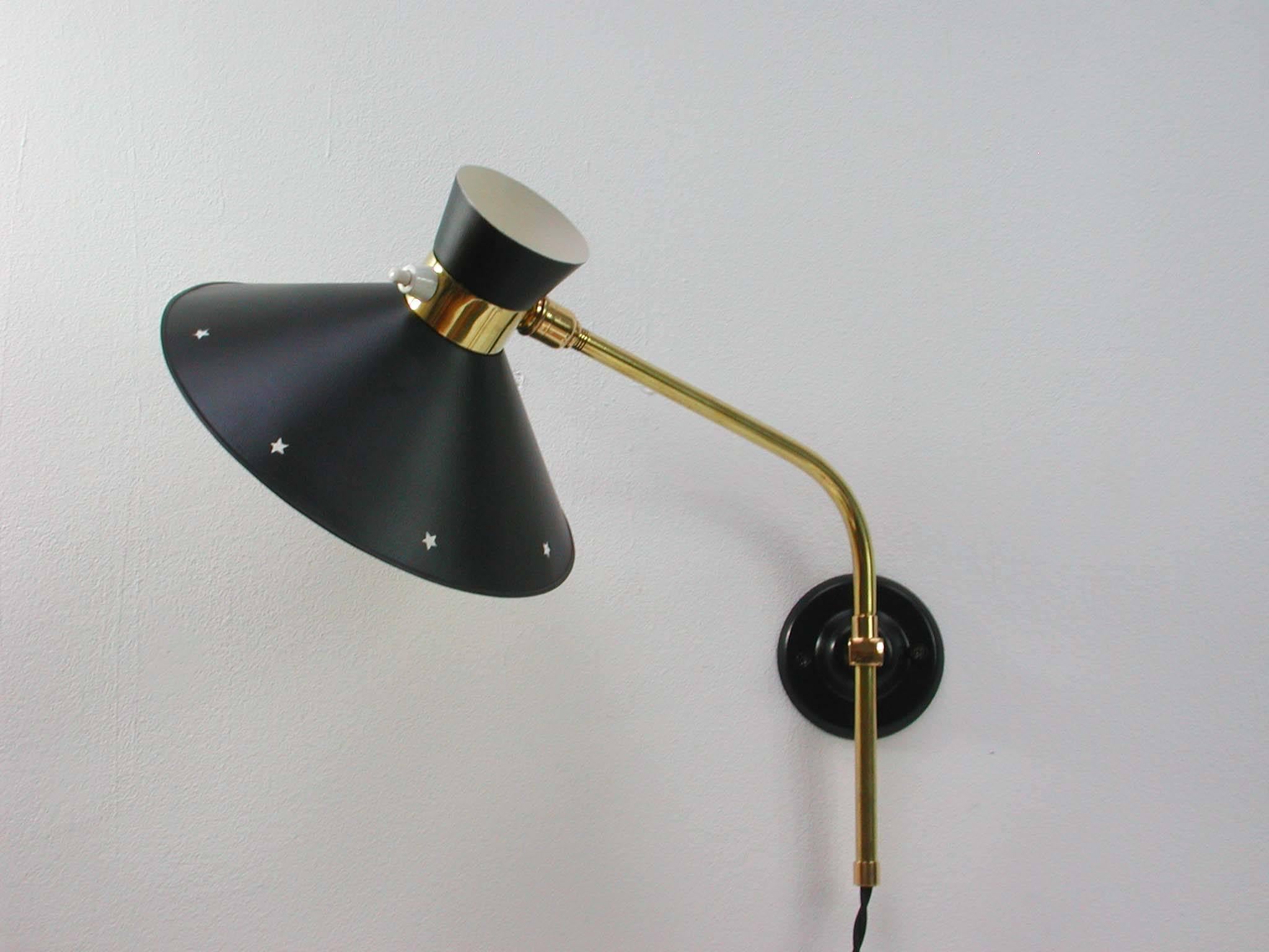 French 1950s Swivelling Wall Light by René Mathieu for Lunel