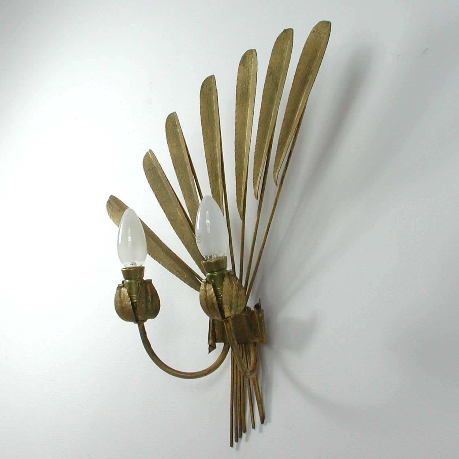 Mid-Century Modern Mid-Century Spanish Gilt Sconce, 1950s For Sale