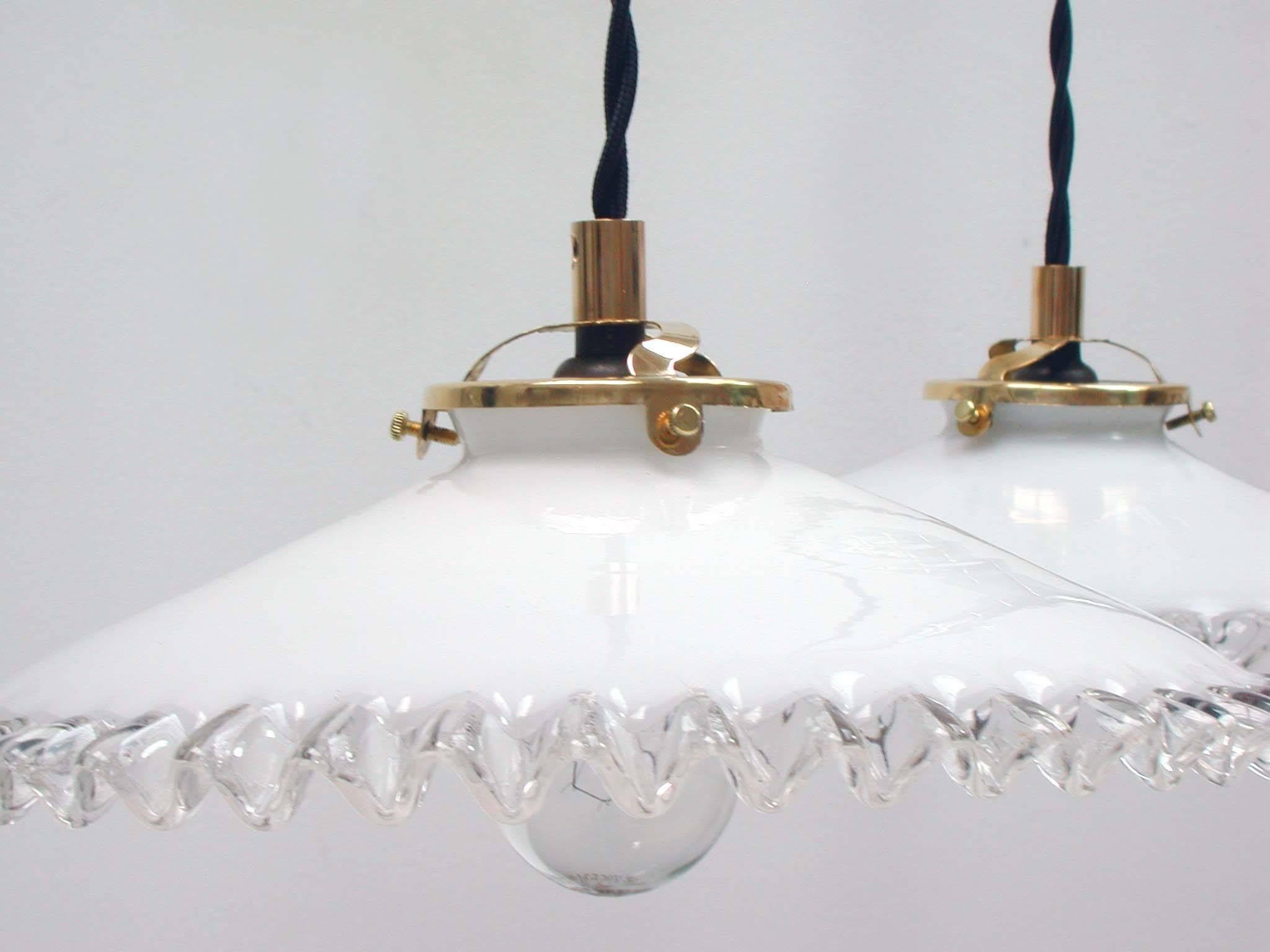 Mid-Century French Opaline Glass Pendant Lamps, 1950s, Set of Two In Excellent Condition In NUEMBRECHT, NRW