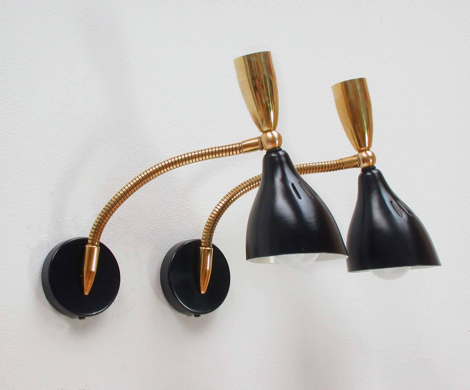 Italian Midcentury Black and Brass Sputnik Gooseneck Sconces Wall Lights, 1950s  In Excellent Condition In NUEMBRECHT, NRW