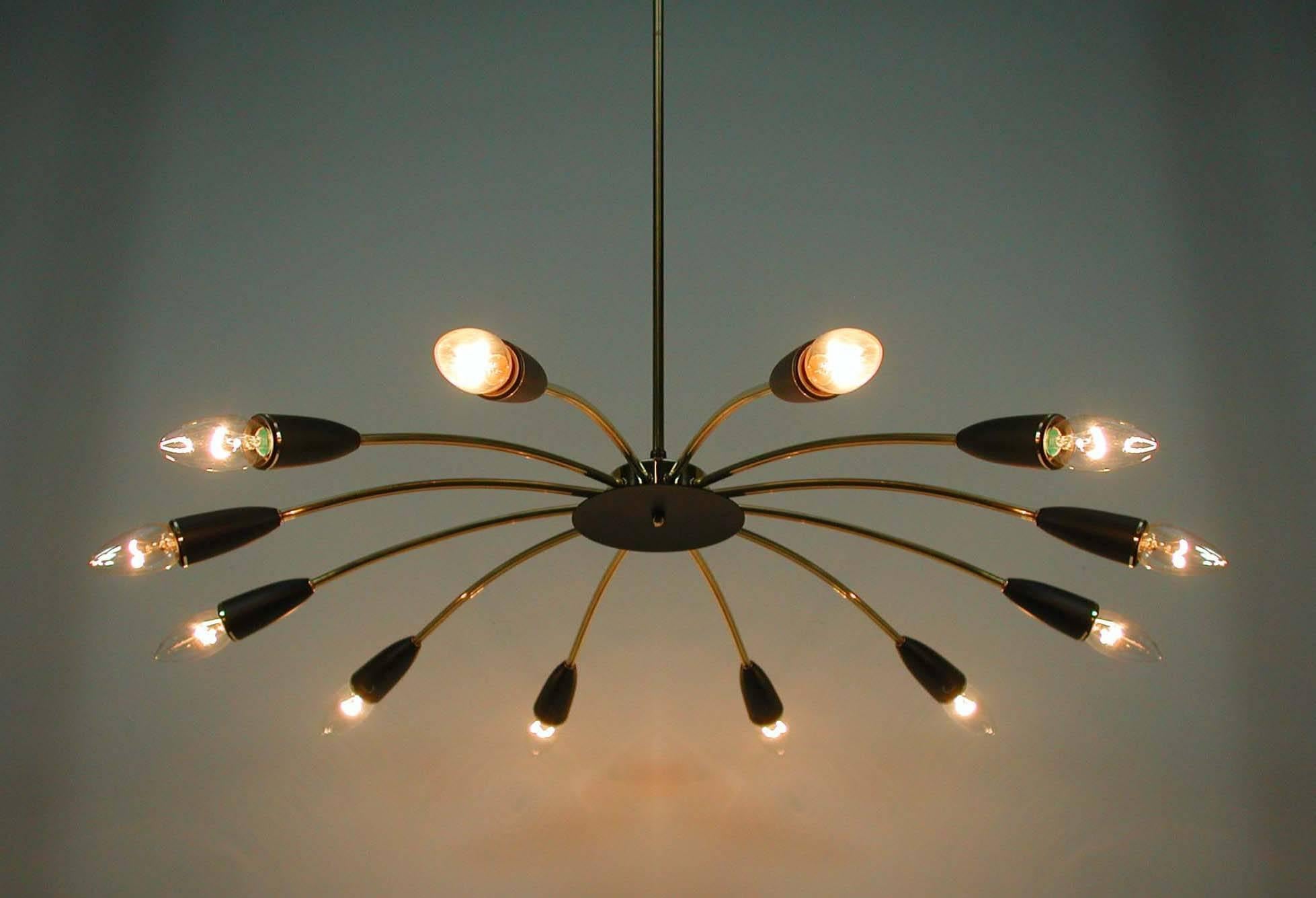 Italian Midcentury Twelve-Light Sputnik Chandelier in the Manner of Stilnovo 1