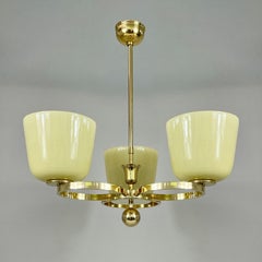 Lampadario Art Déco in vetro opalino e ottone, Germania, anni ’30