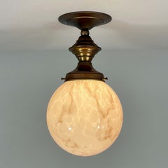 Lampada da incasso in opalina marmorizzata rosa pallido e ottone in stile Art Déco, Germania, anni ’20-’30
