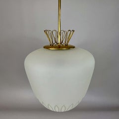 Lampada a sospensione ASEA di Hans Bergström in vetro smerigliato e ottone, Svezia, anni '50