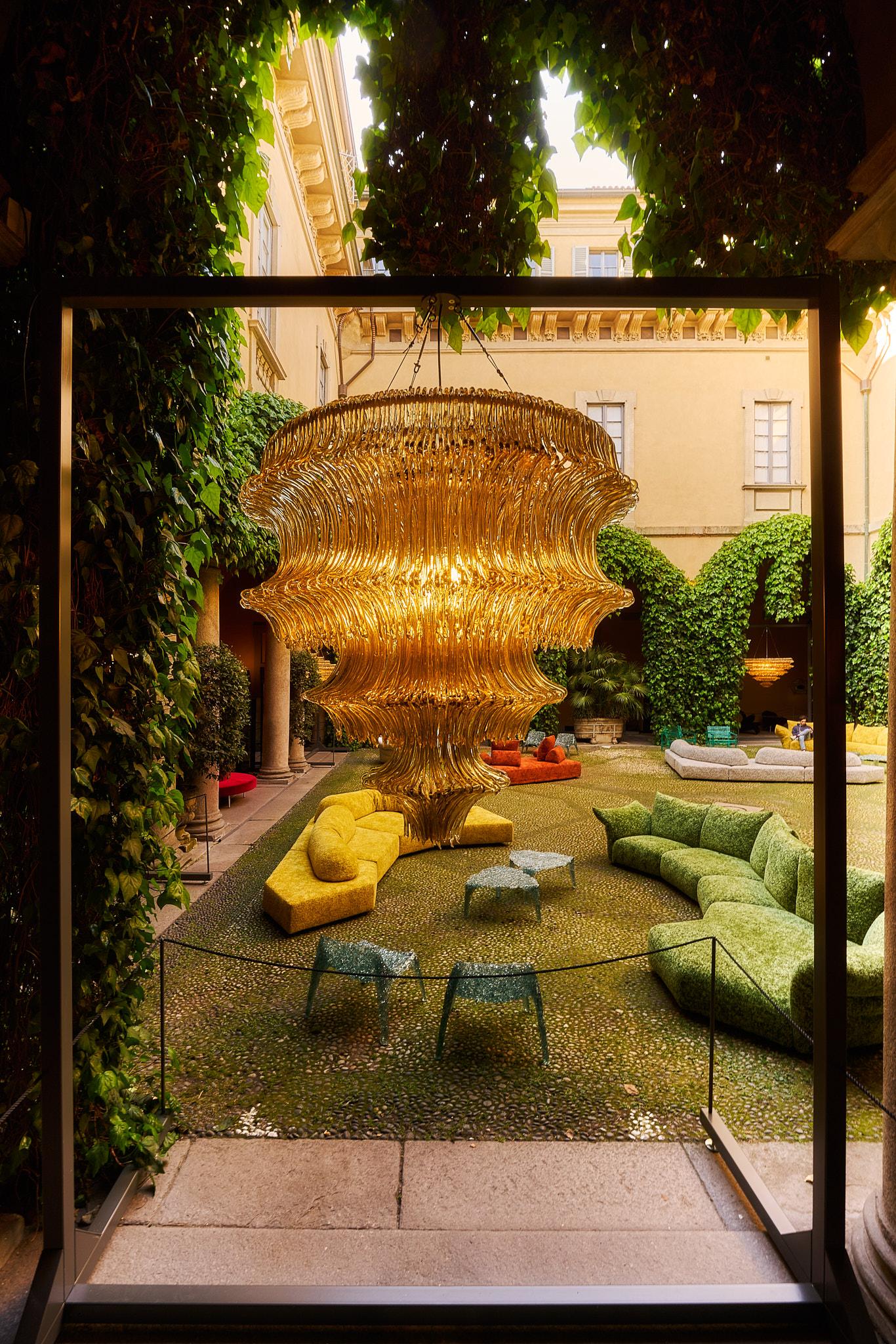 Edo Chandelier, handmade in polycarbonate by Jacopo Foggini.
Each piece is customizable in size, colour and shape.

Jacopo Foggini, born in Turin, lives and works in Milan, his adopted city. Since he was a child, he showed a strong interest in