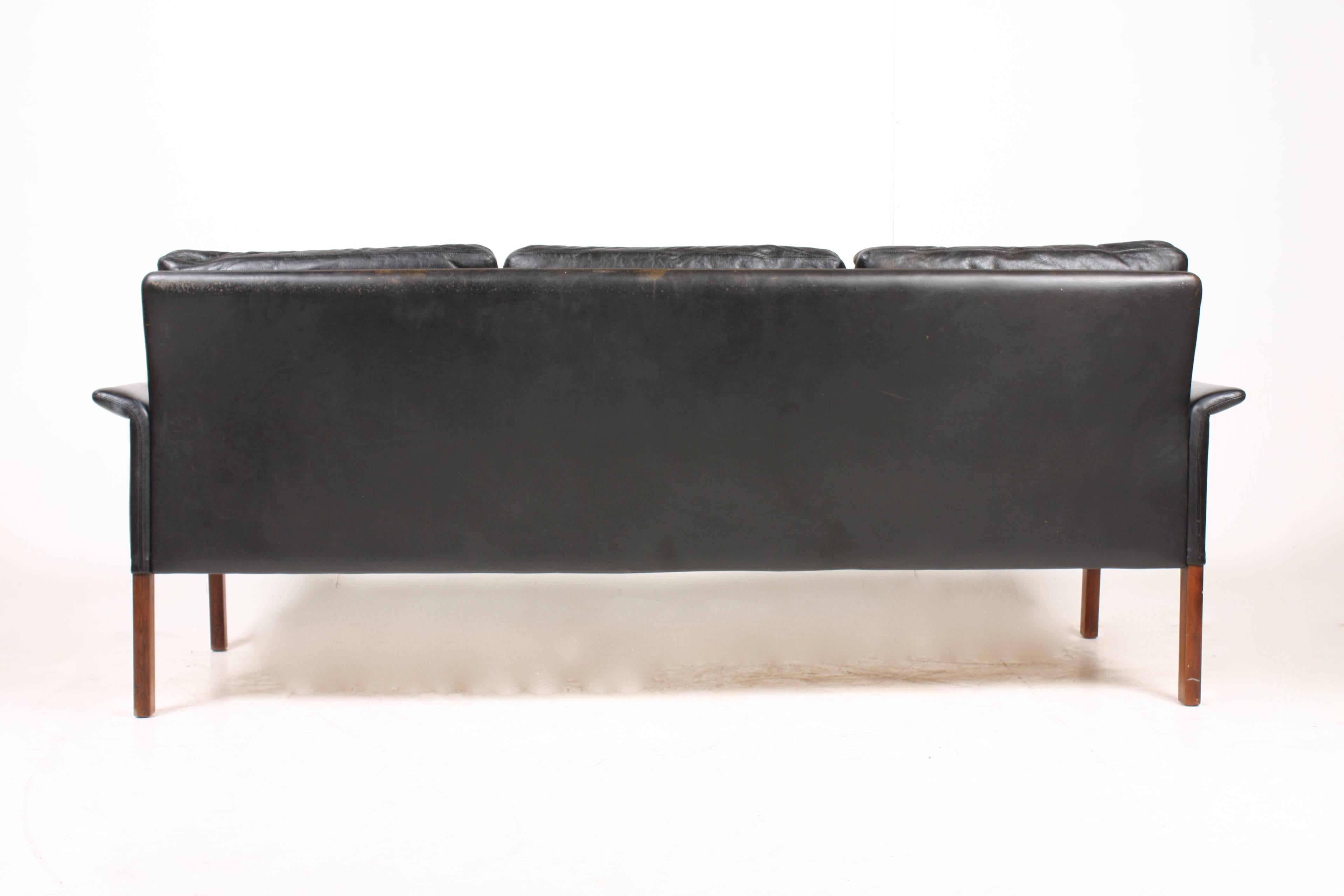 hans olsen sofa