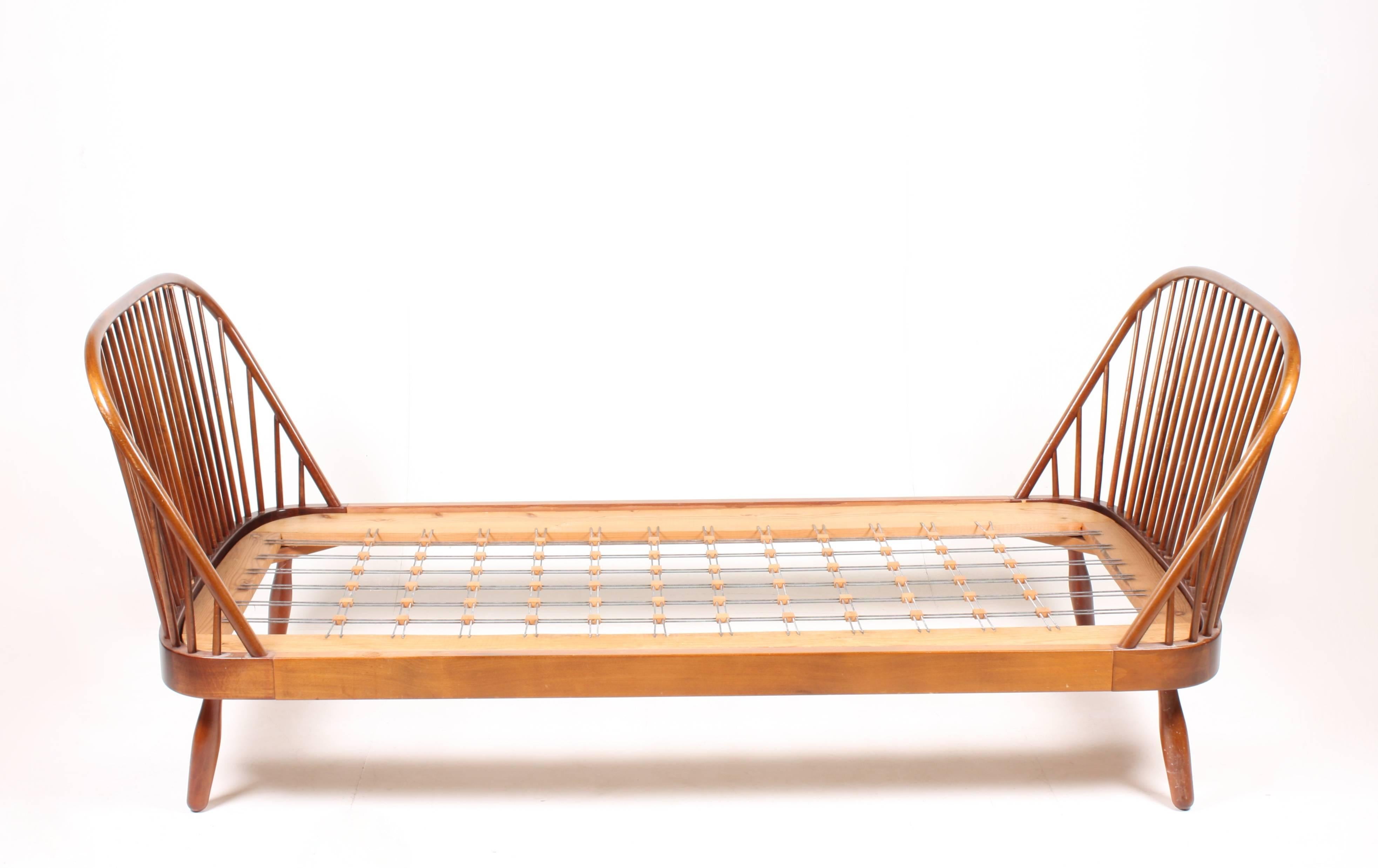 Daybed by Frode Holm 1