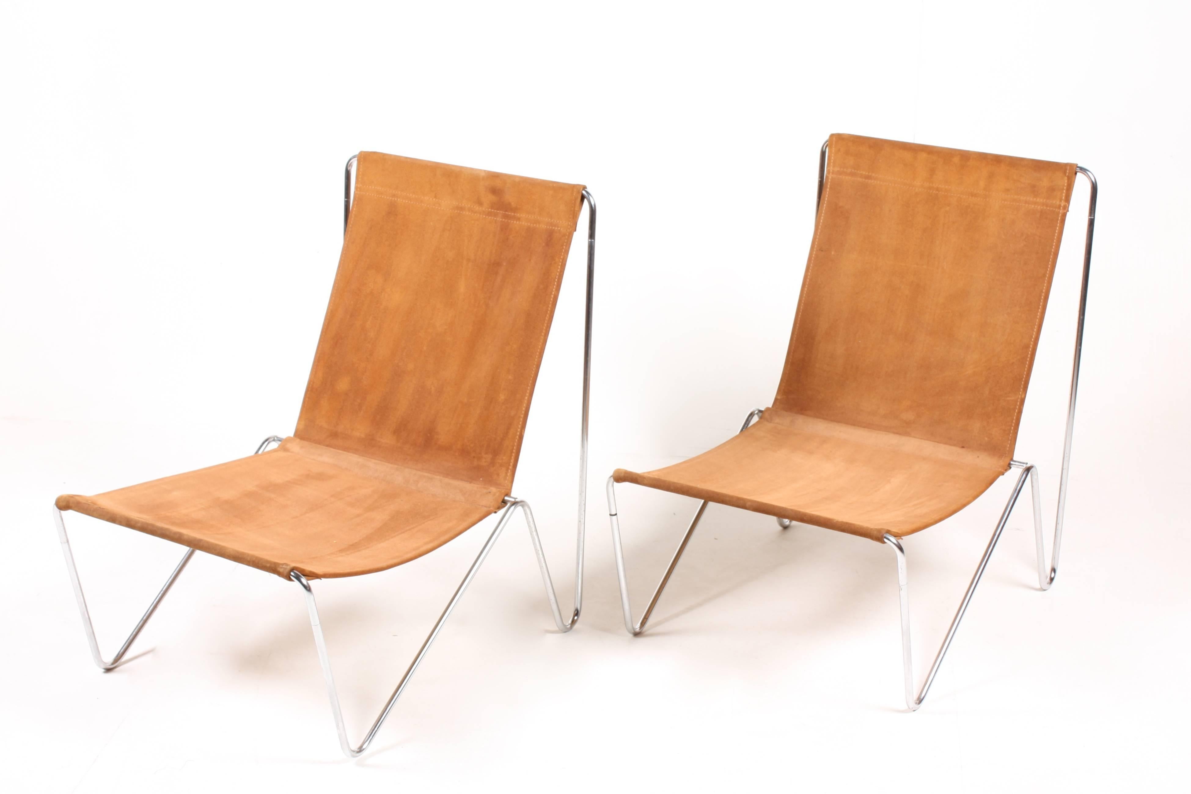 Scandinavian Modern Pair of Original Bachelor Chairs by Verner Panton