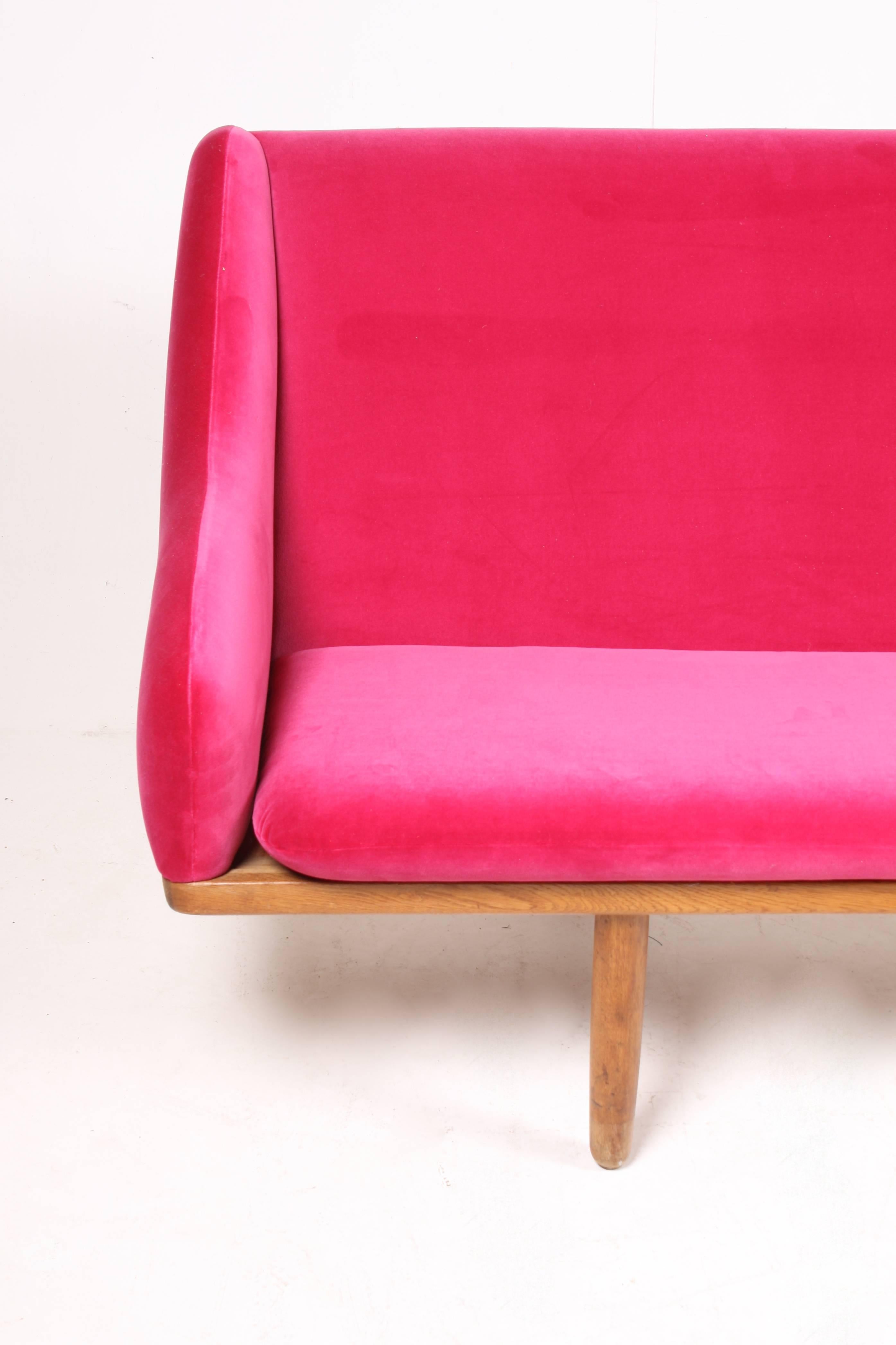 Scandinavian Modern Elegant Four-Seat Fuchsia Velvet Sofa