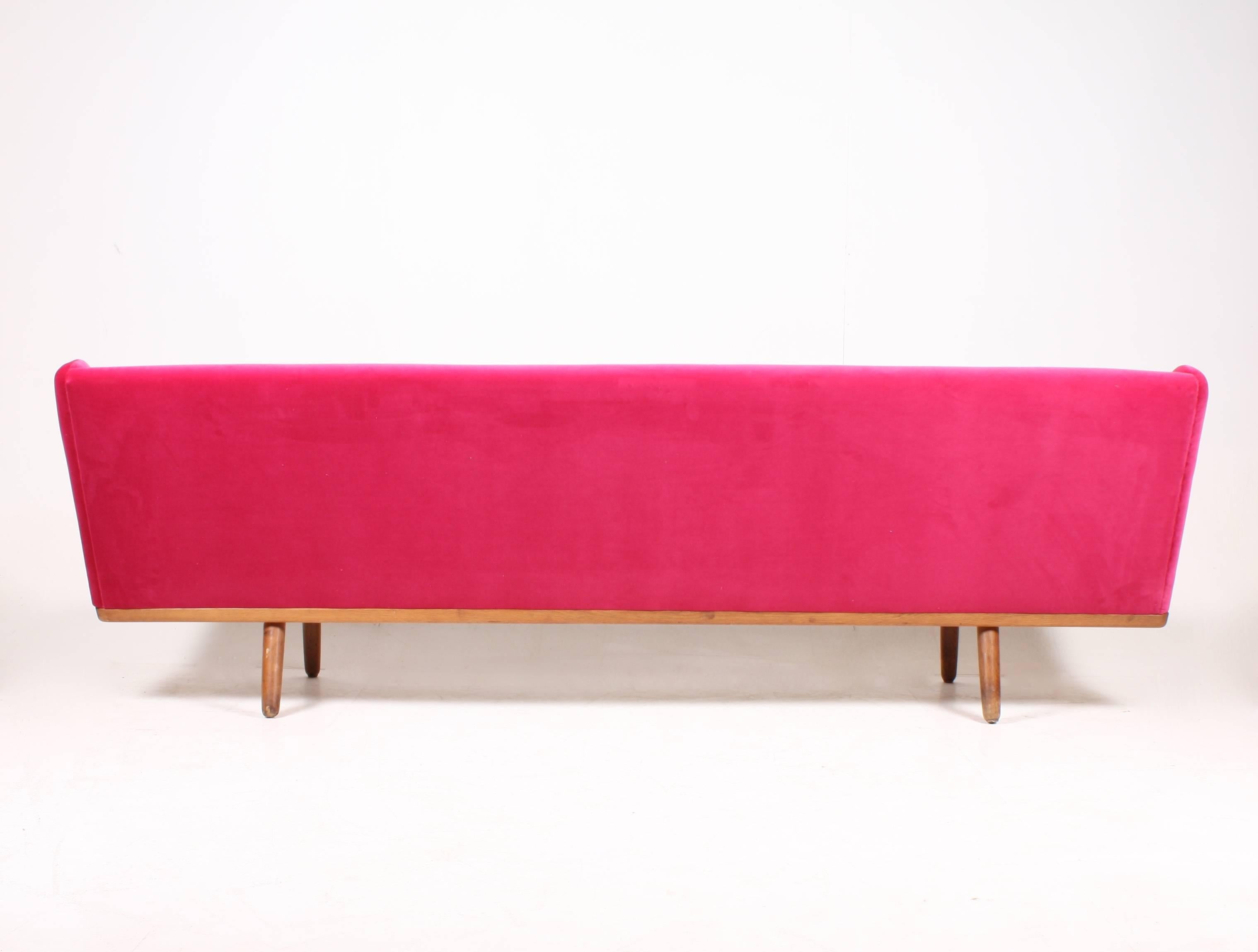 Danish Elegant Four-Seat Fuchsia Velvet Sofa
