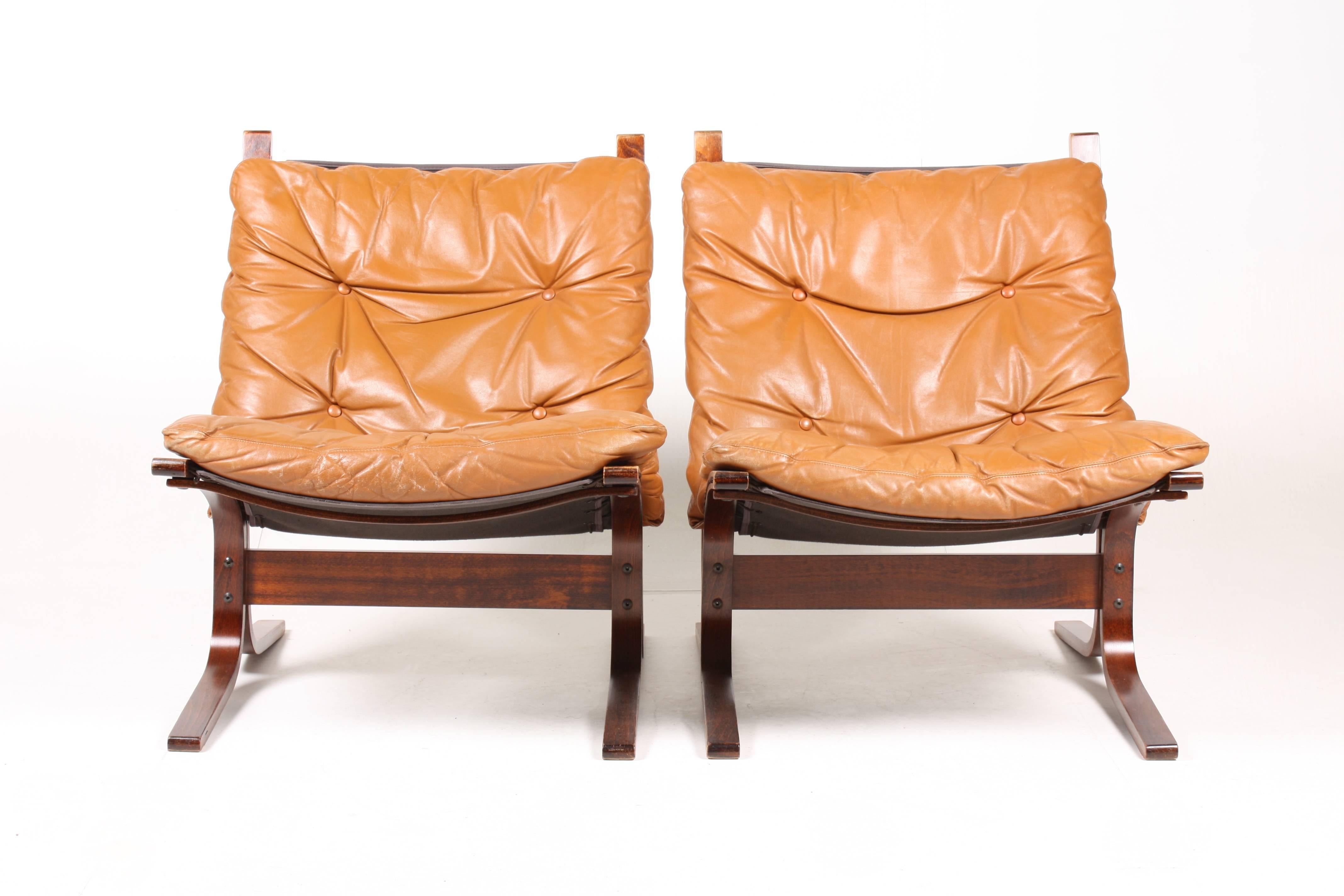 Mid-20th Century Pair of Lounge Chairs by Ingmar Relling