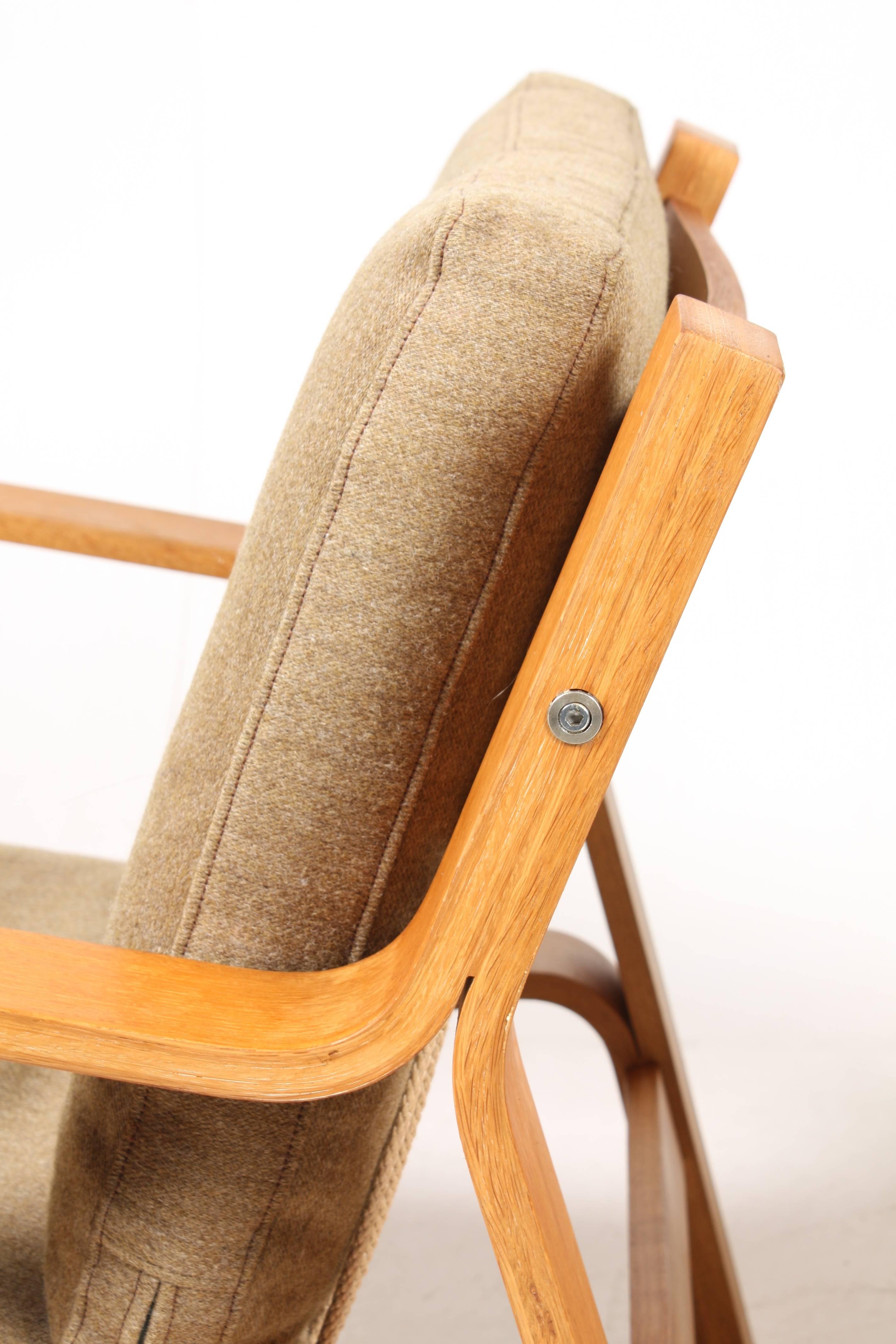 Mid-20th Century Pair of Easy Chairs by Wegner