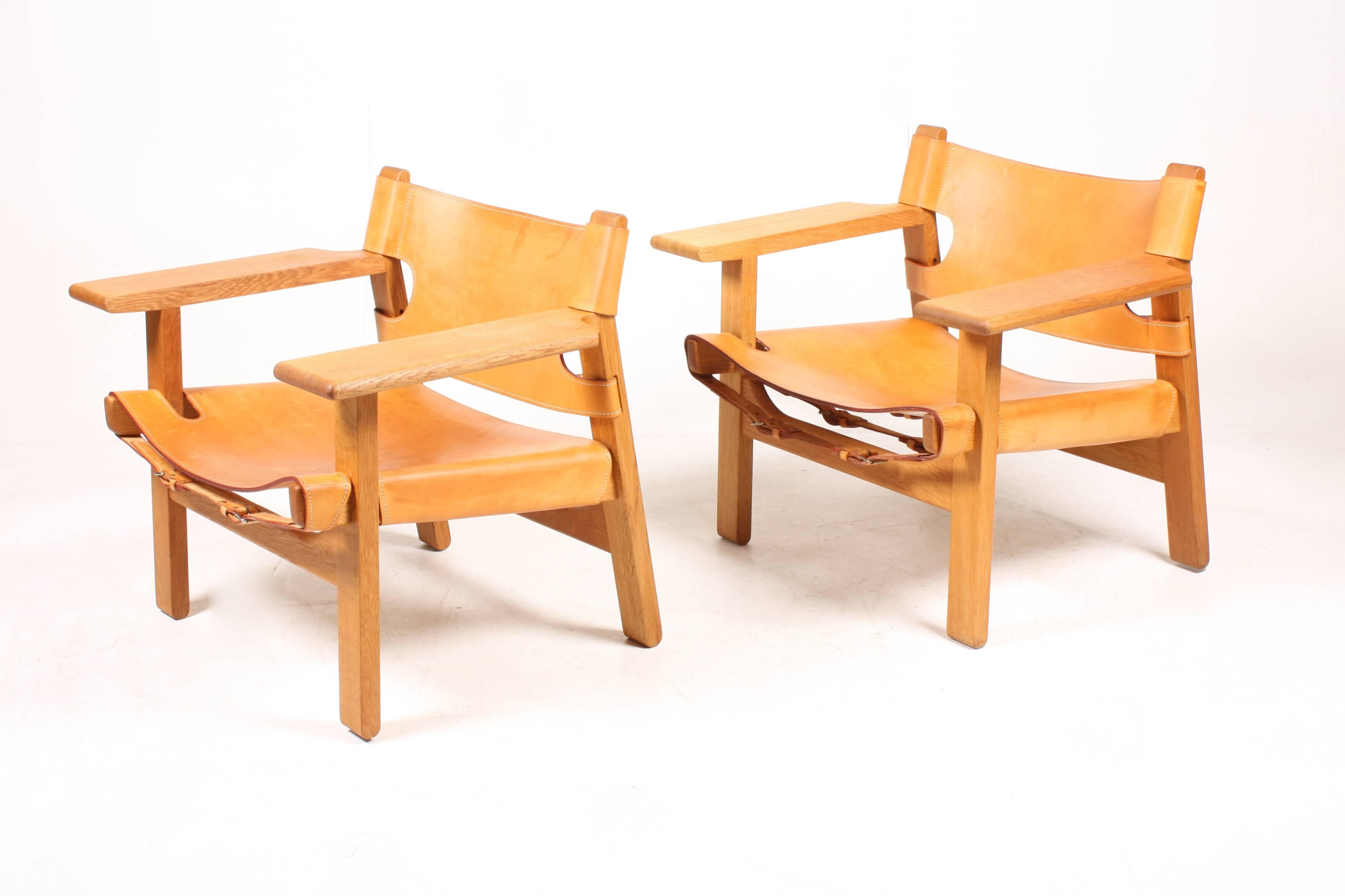 Scandinavian Modern Pair of Spanish Chairs